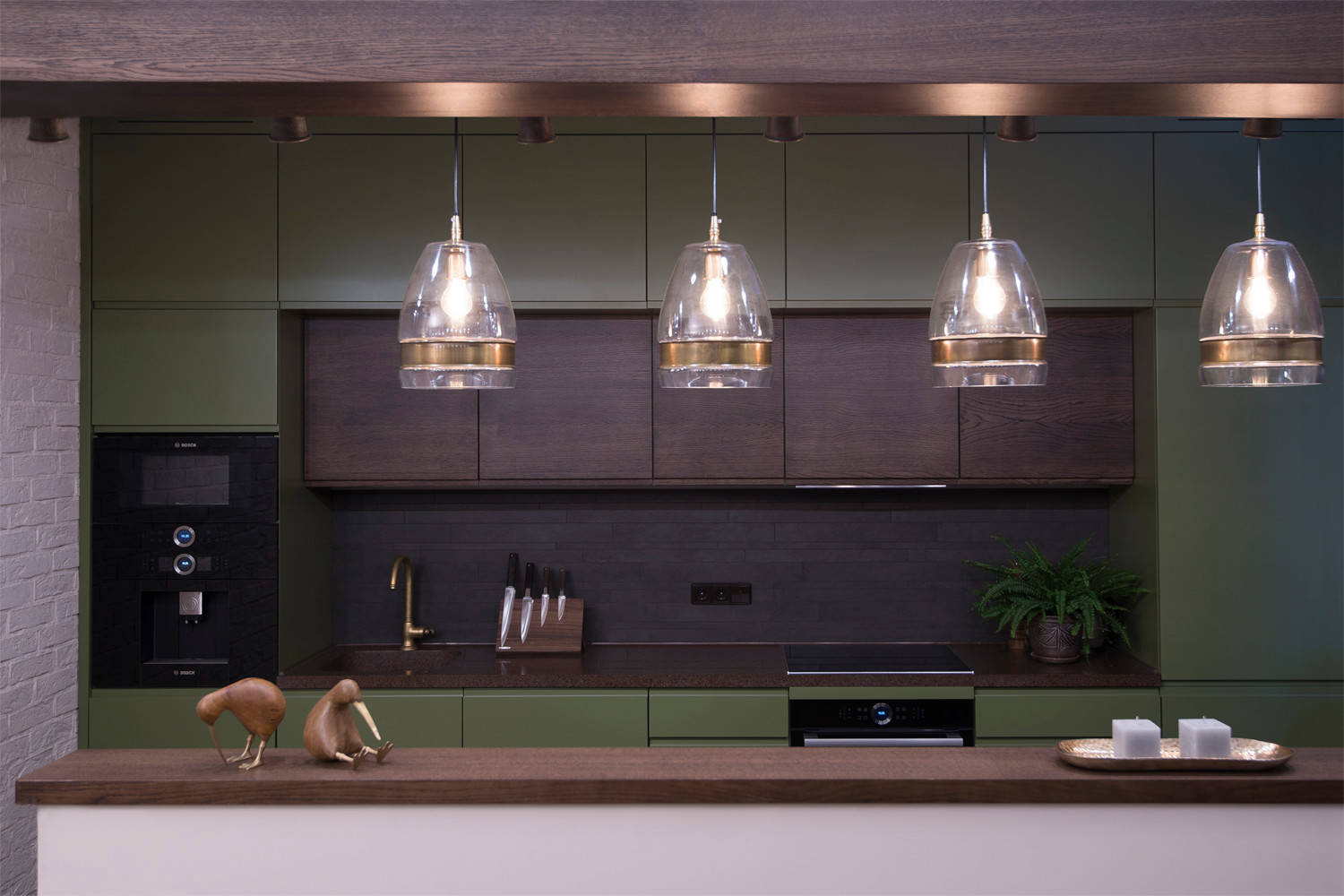 Просто фото: Кухни в три ряда... шкафов