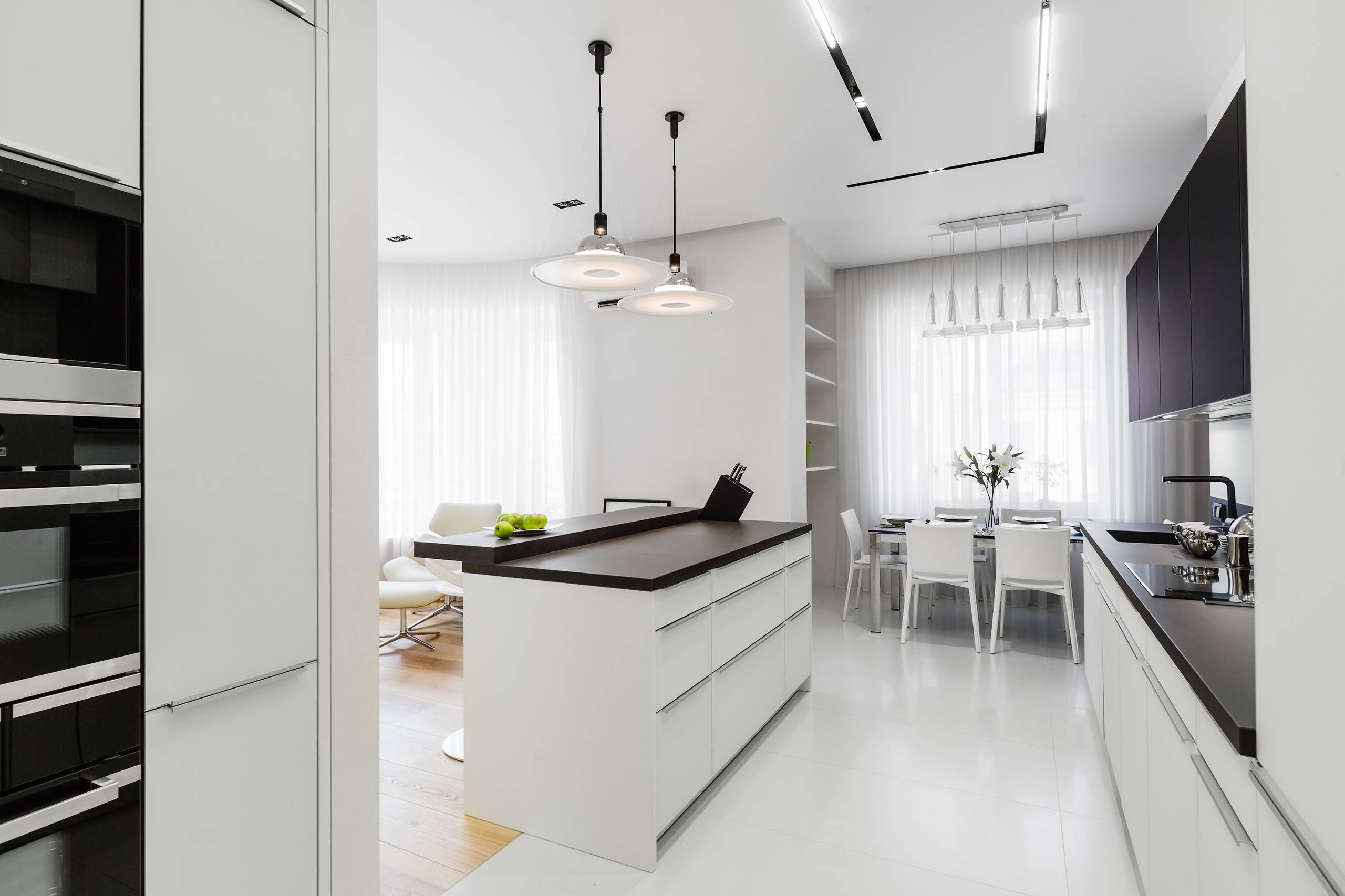 Houzz тур: Минимализм в центре Санкт-Петербурга