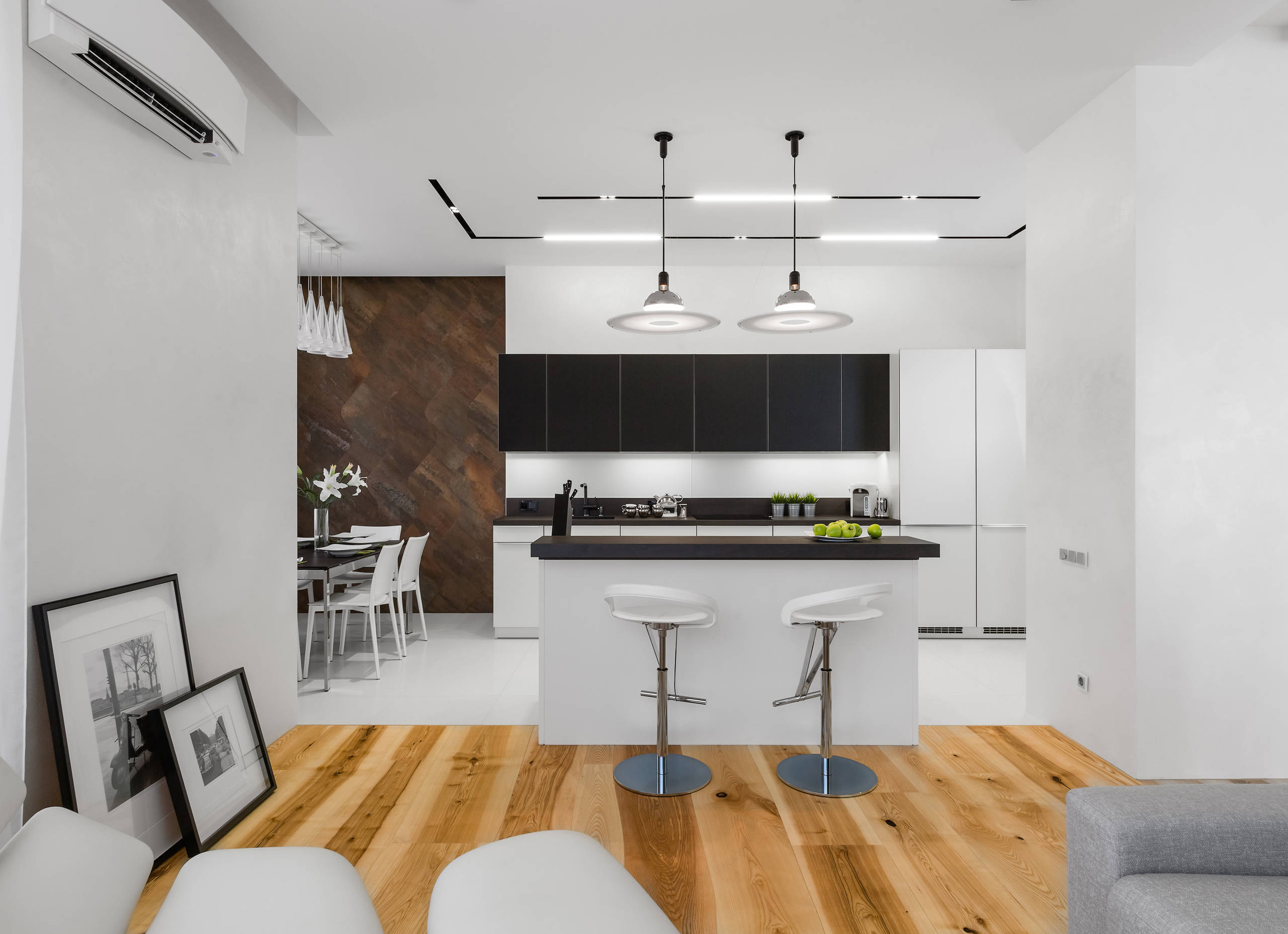 Houzz тур: Минимализм в центре Санкт-Петербурга