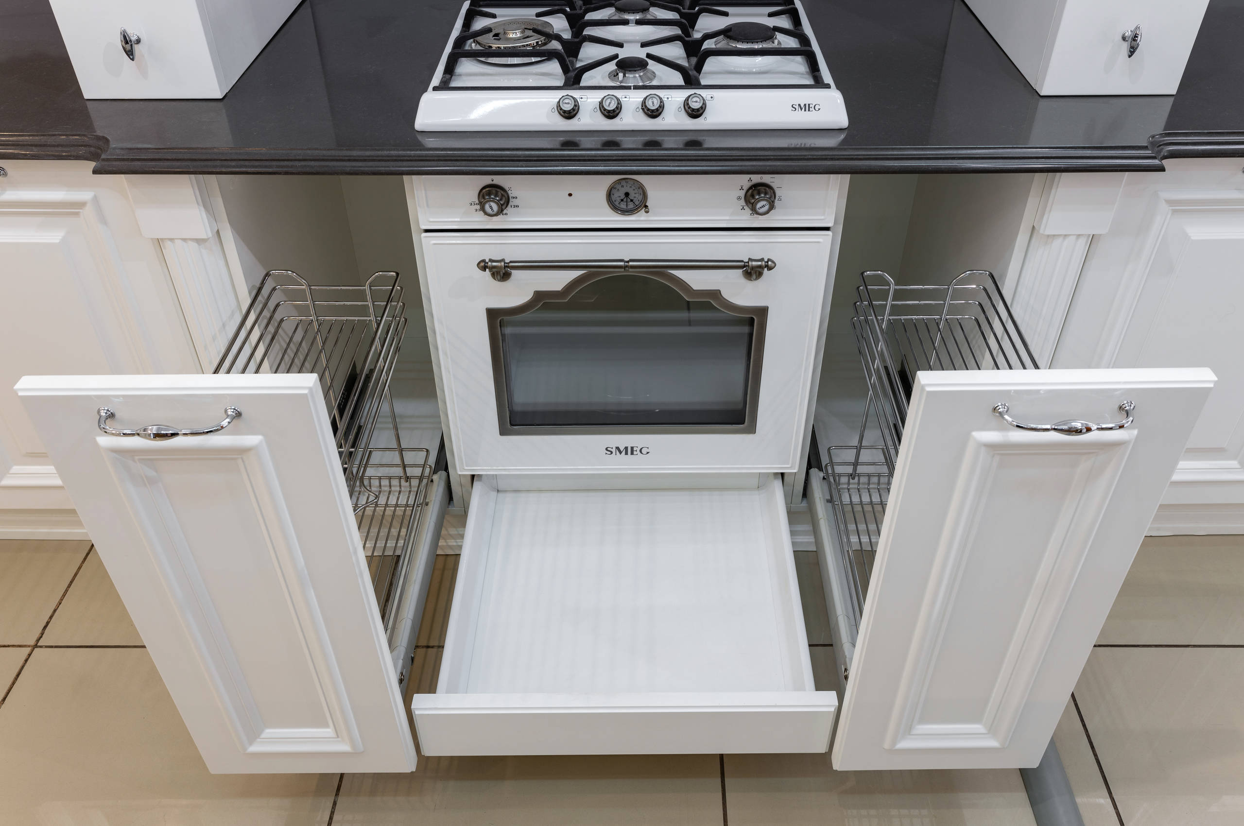 Вопрос: Стоит ли платить за дорогую кухонную фурнитуру