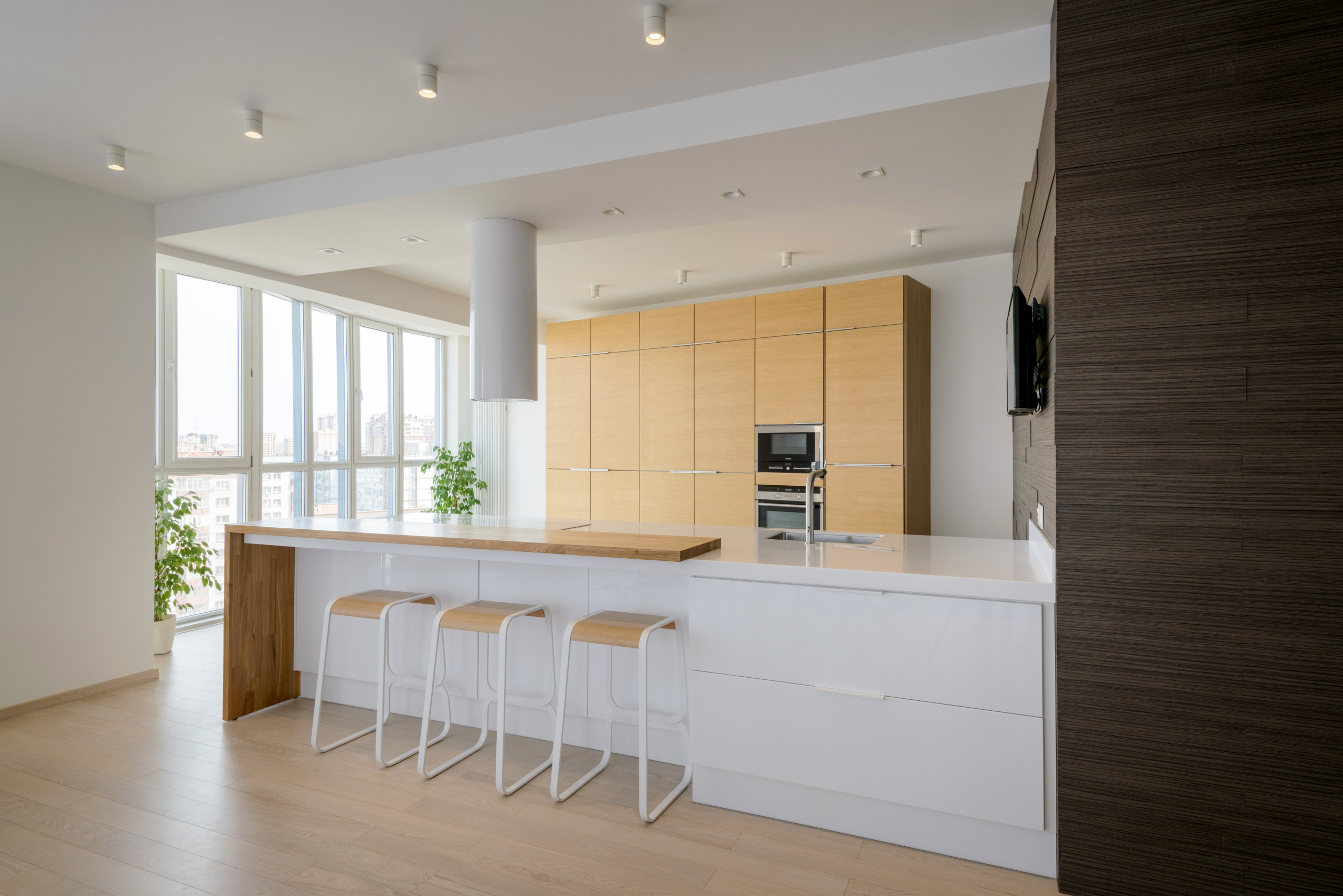 Дизайн кухни-студии с барной стойкой