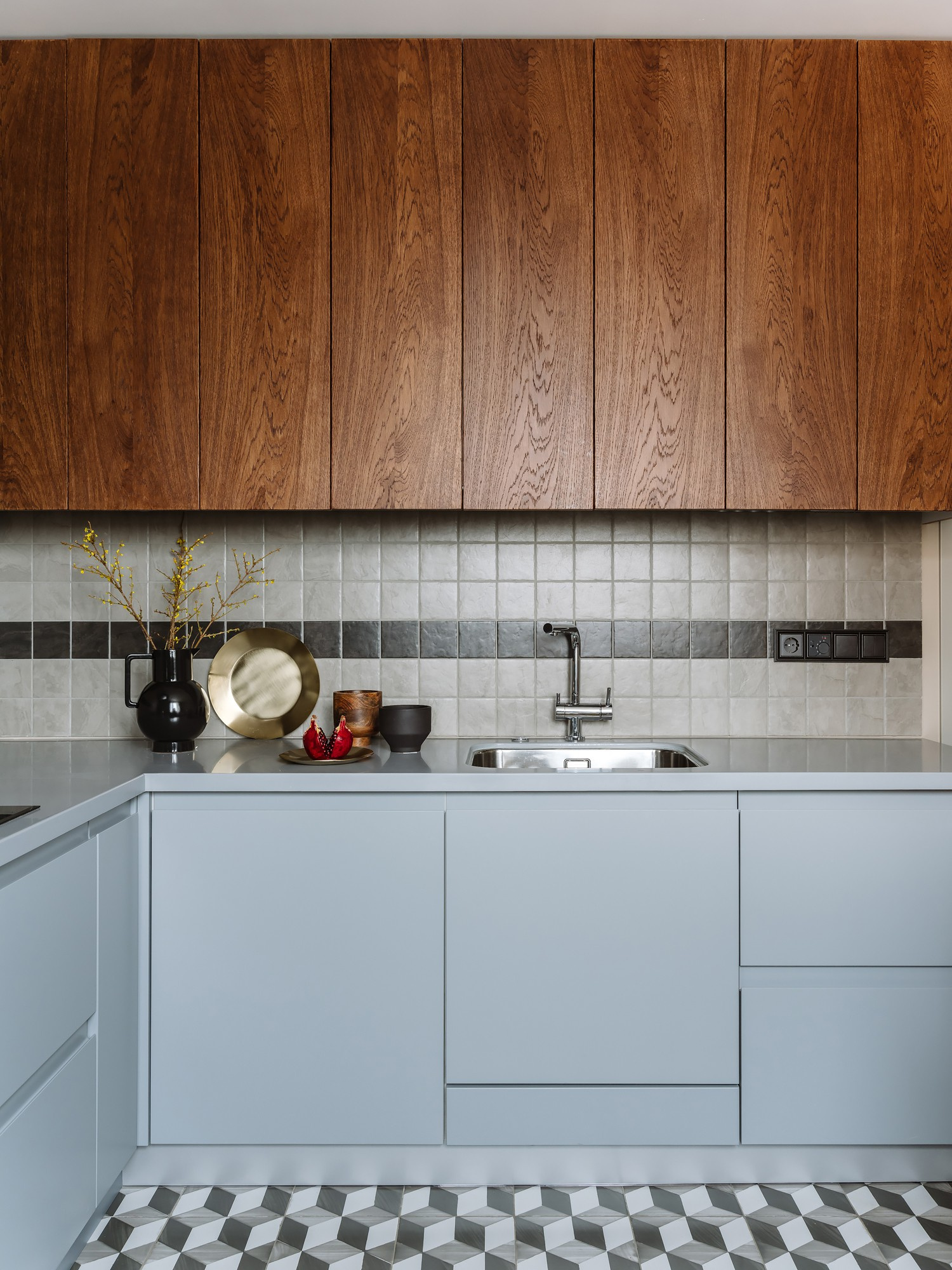 Кухонная геометрия: Как спланировать угловую кухню и не переплатить