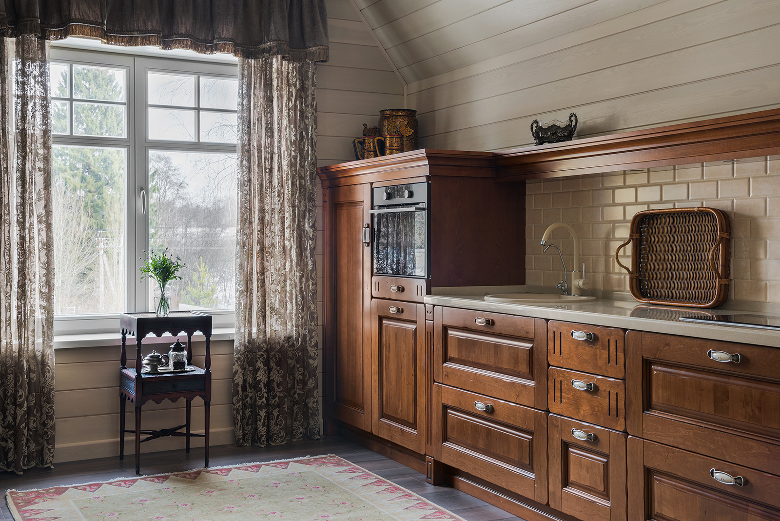 Нестандарт: Неожиданные варианты планировки кухонного гарнитура