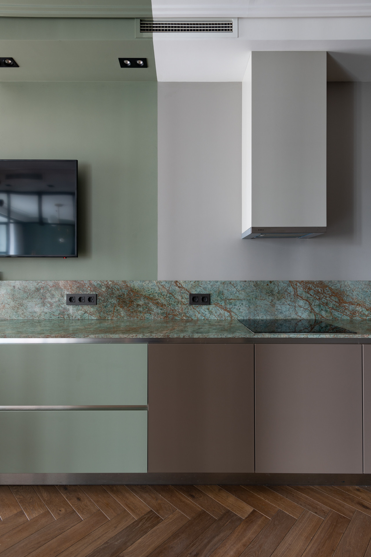 Houzz тур: Ремонт из материалов с постсоветского пространства