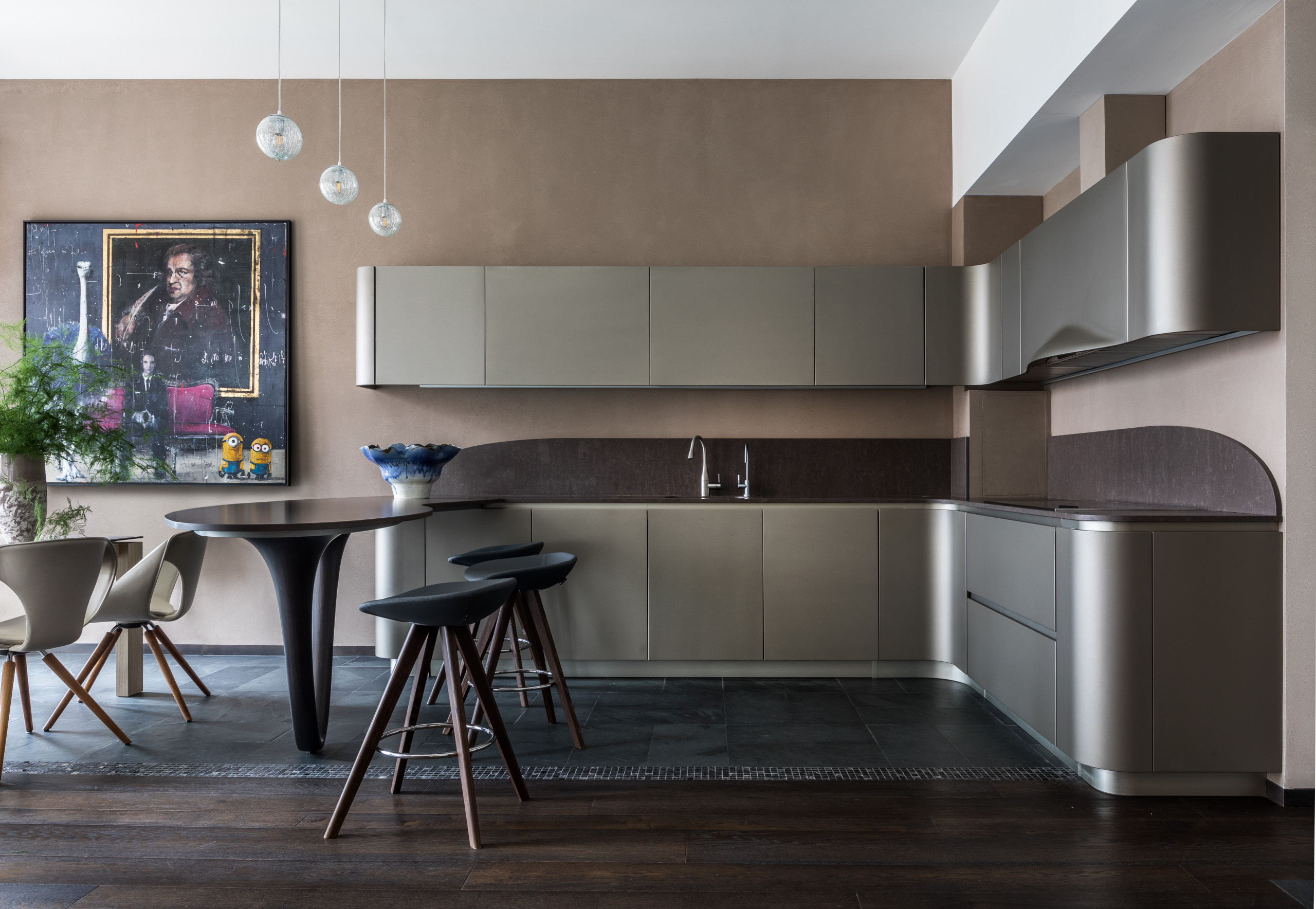 Houzz тур: Интерьер вокруг футуристической кухни