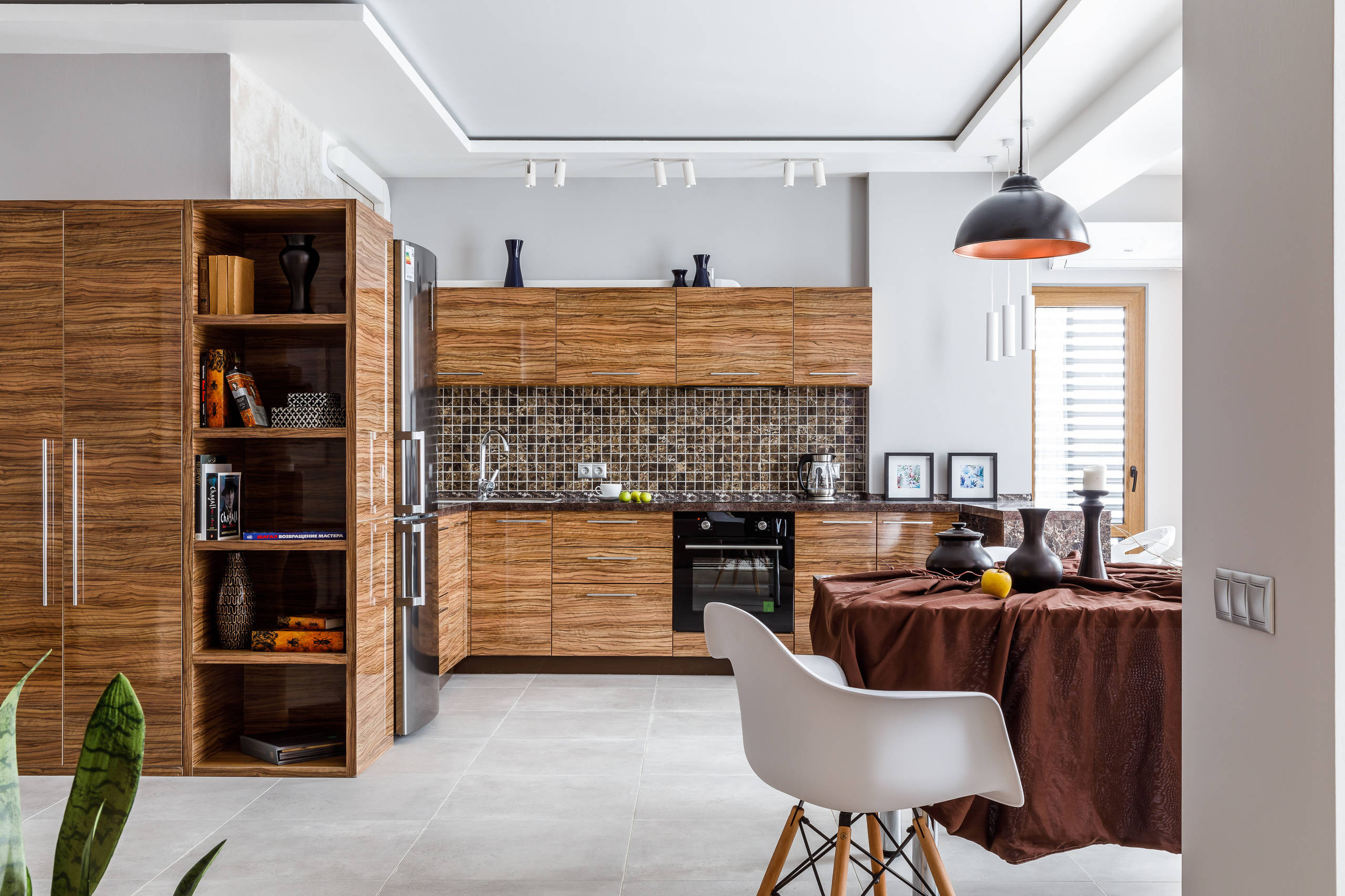 Есть решение: Кухня, заходящая за угол