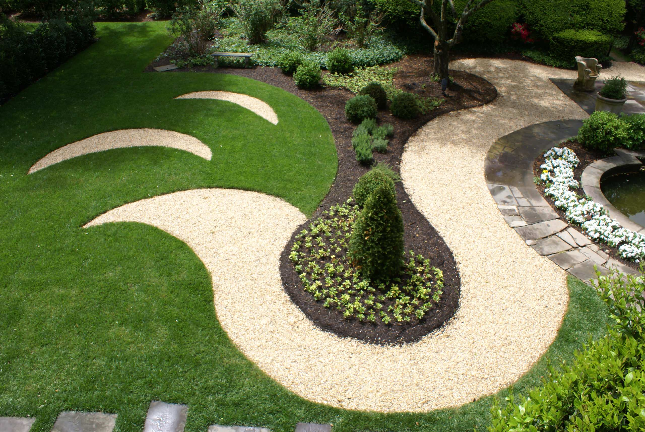 Фотоохота: «Рисунки» по газону — 18 идей