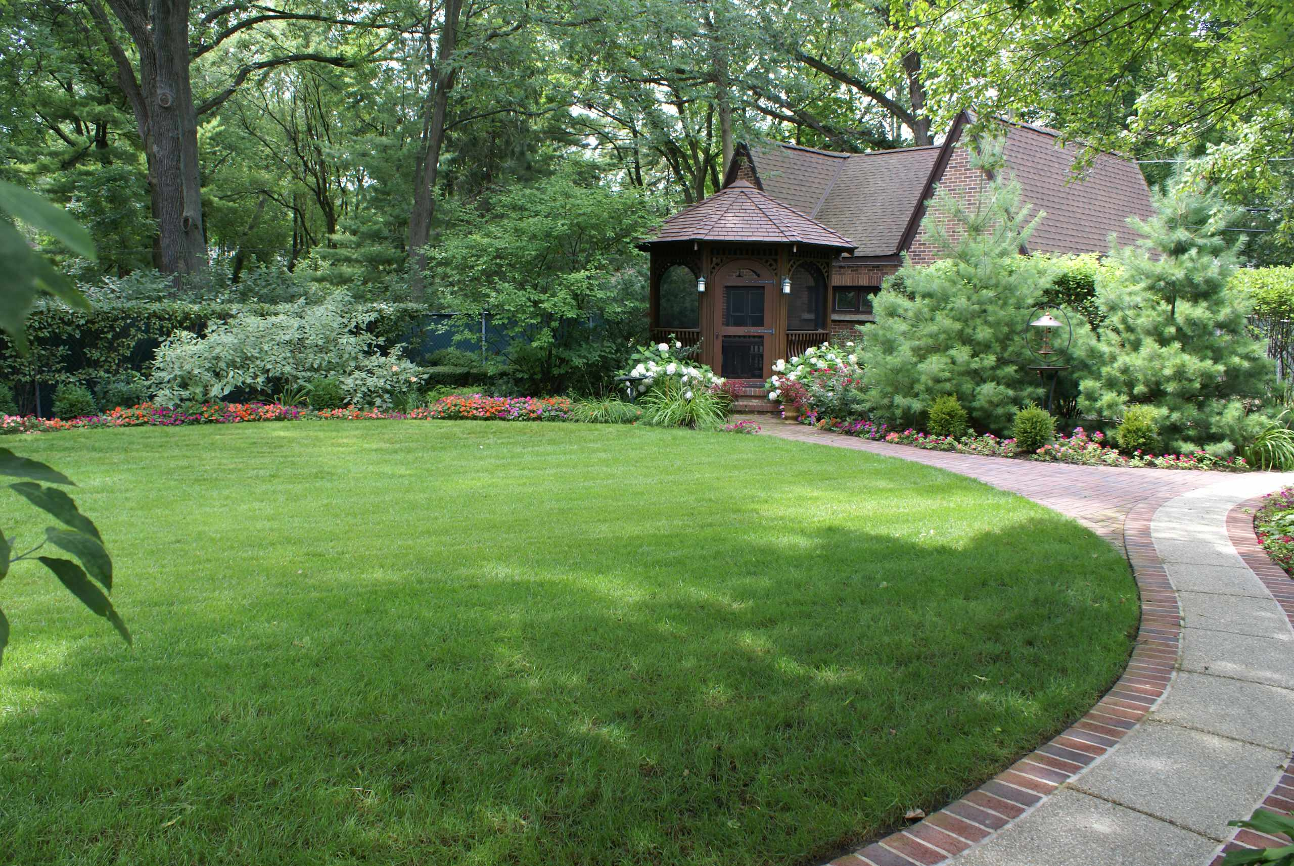 Не подглядывай: Планируем опушки на участке