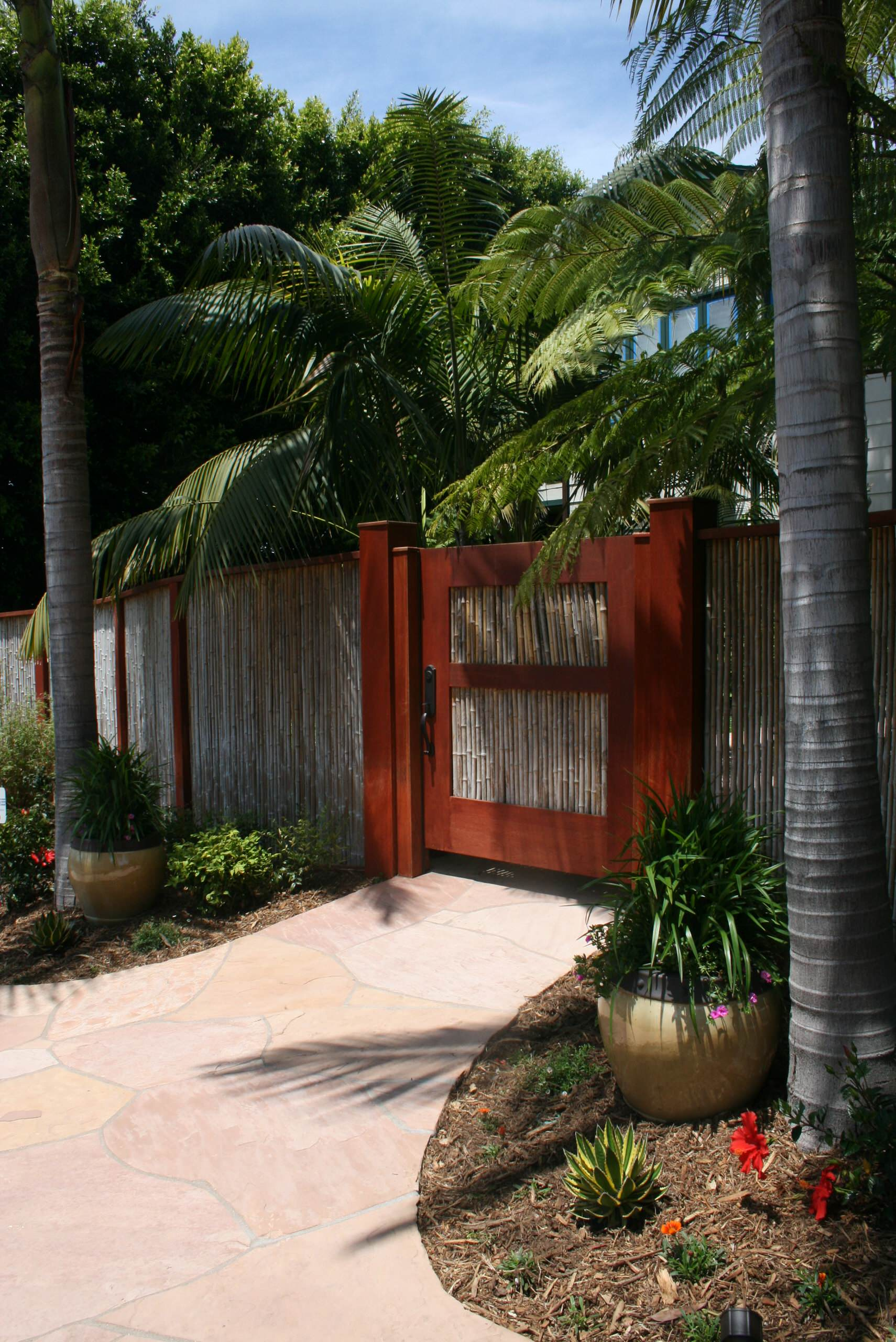 Фотоохота: 91 идея декора для калитки