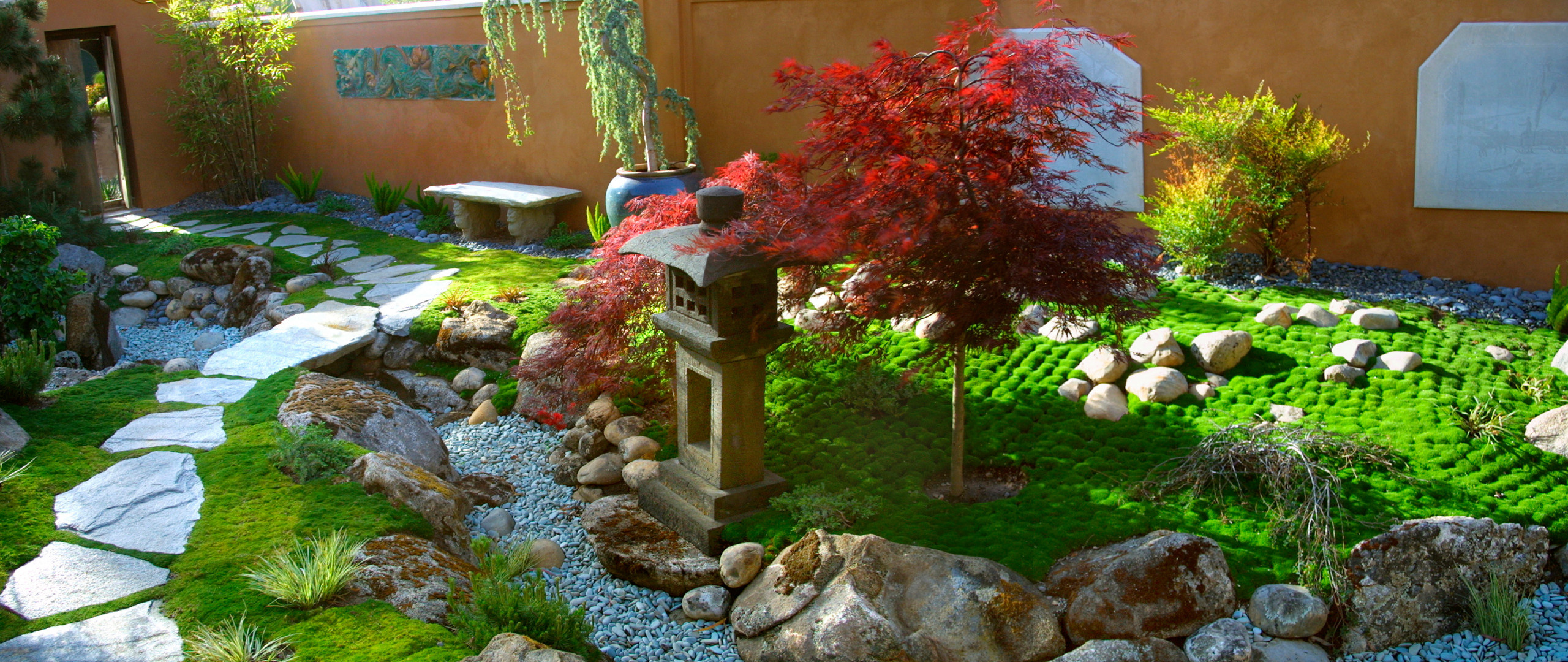 Японский сад: Только смотреть, руками не трогать