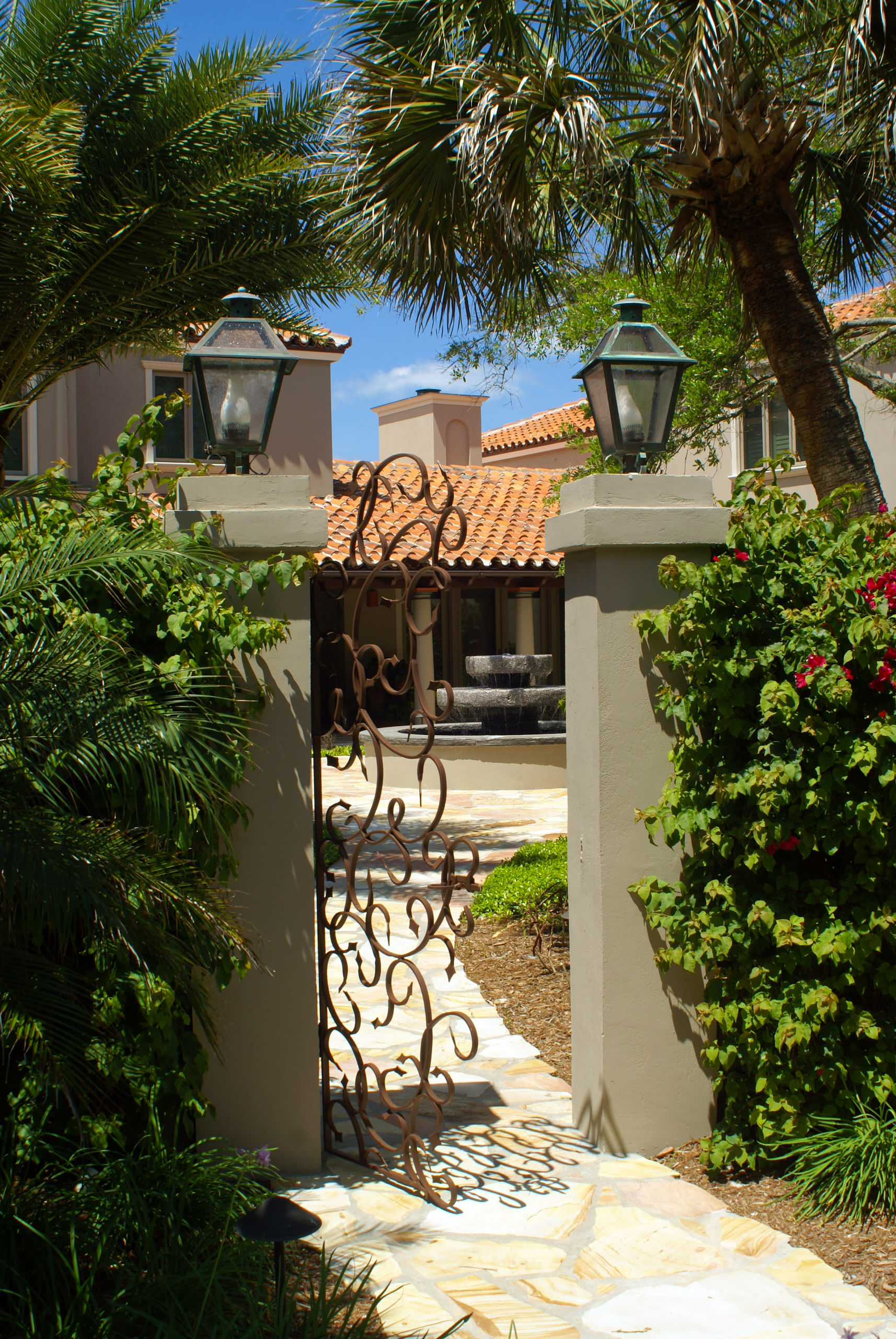 Фотоохота: 91 идея декора для калитки