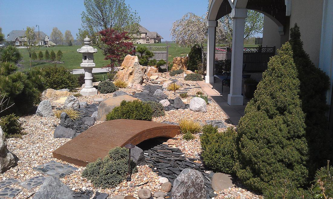 Японский сад: Только смотреть, руками не трогать