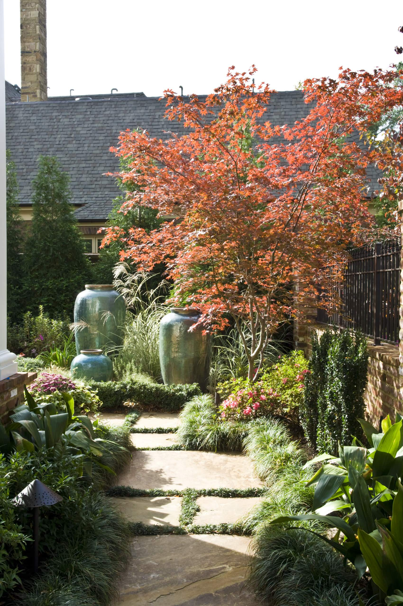 Японский сад: Только смотреть, руками не трогать