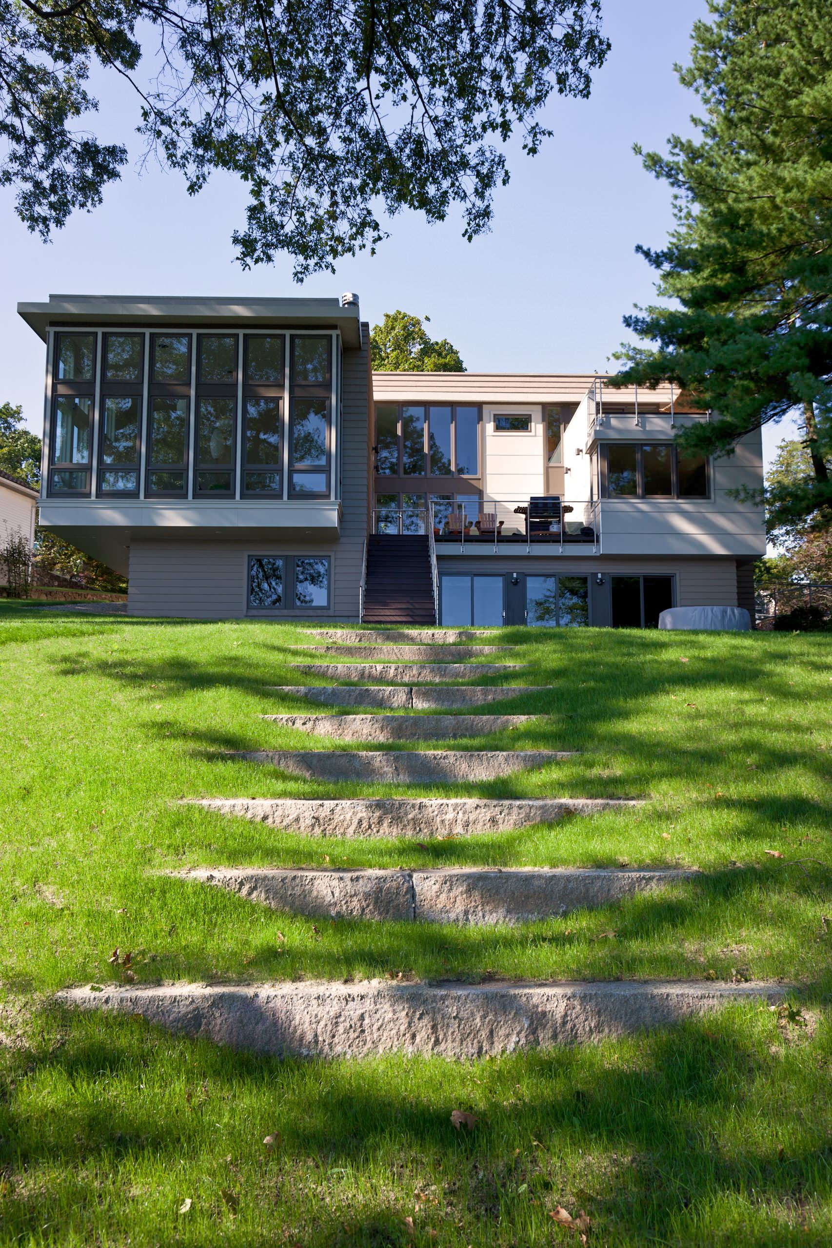 Как правильно: Организовать сад на участке со сложным рельефом