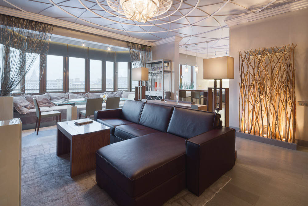 Houzz тур: Оттенки песка и меда в квартире с идеальным порядком