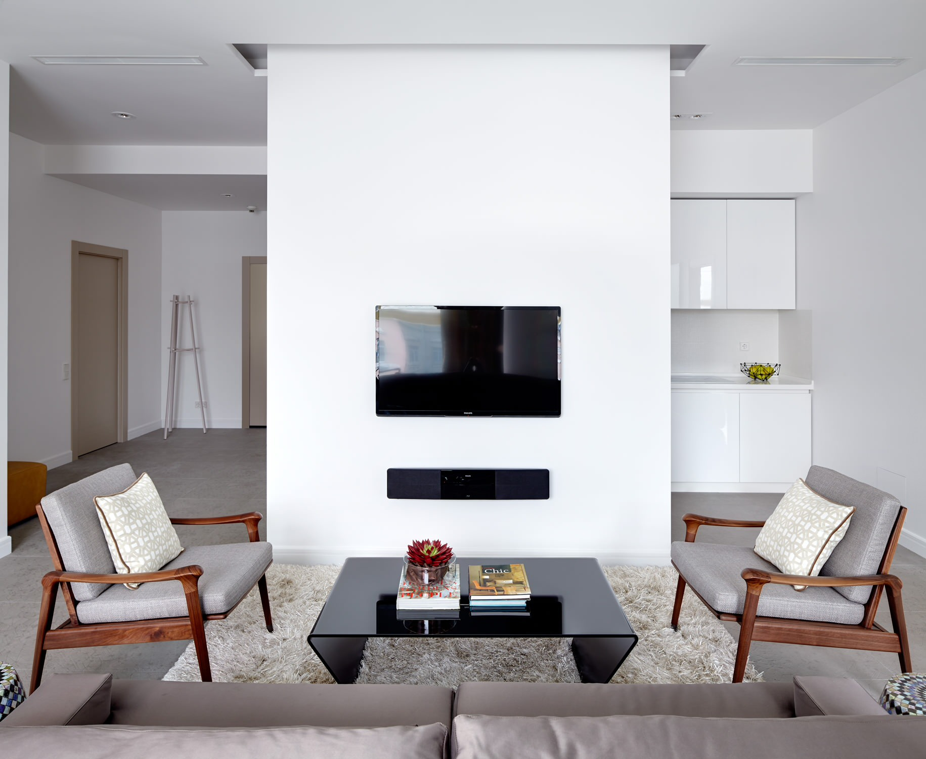 Лишних стен не бывает: Как обыграть конструктив в оформлении интерьера