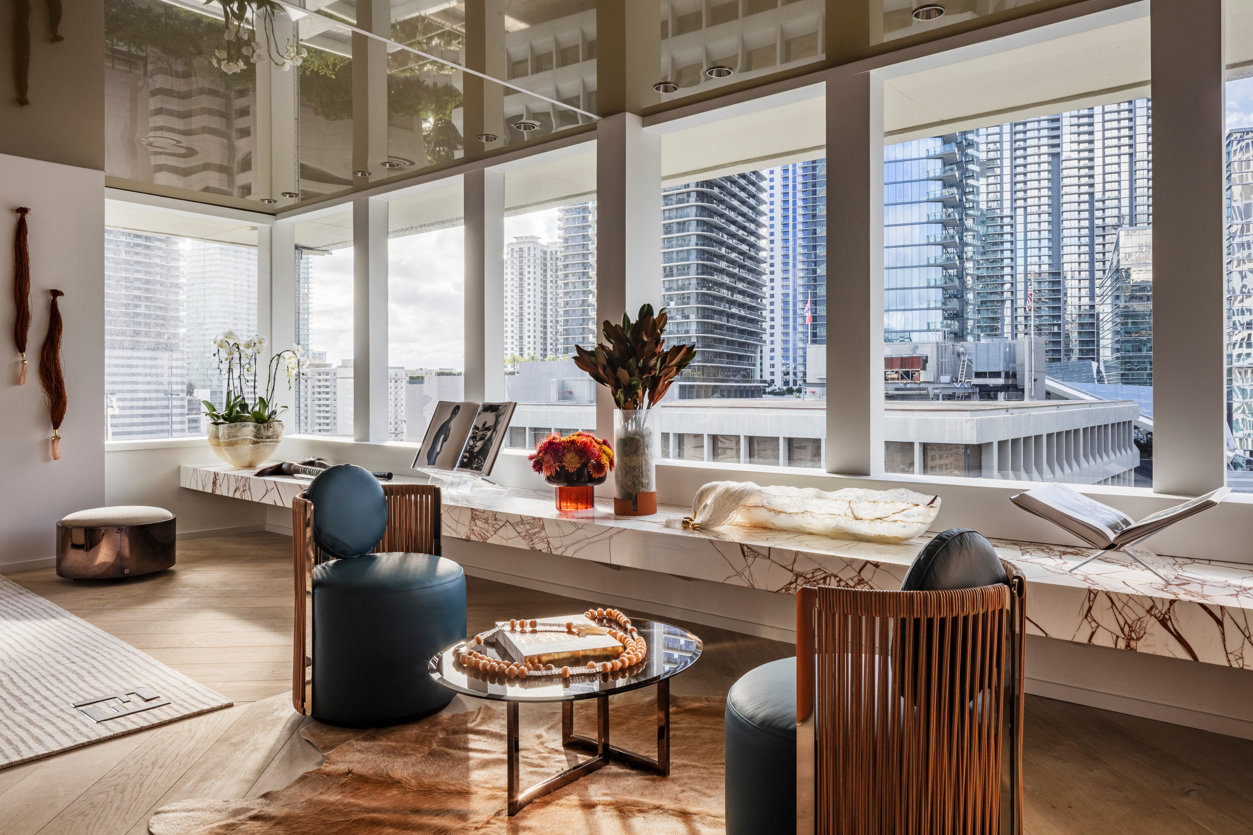 Дизайн-совет: Приемы превращения невысокого потолка в высокий