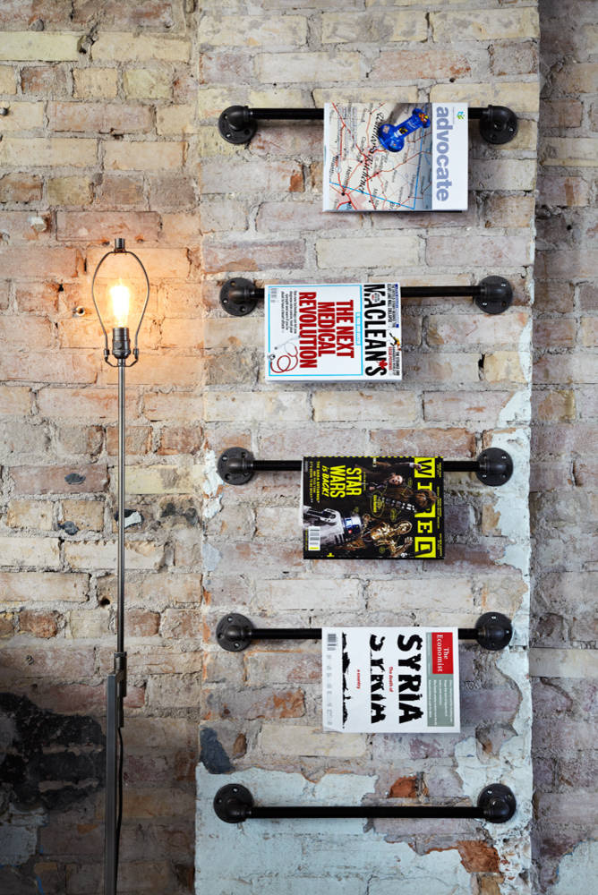 Мода на «пороки»: Зачем нам вещи с изъянами