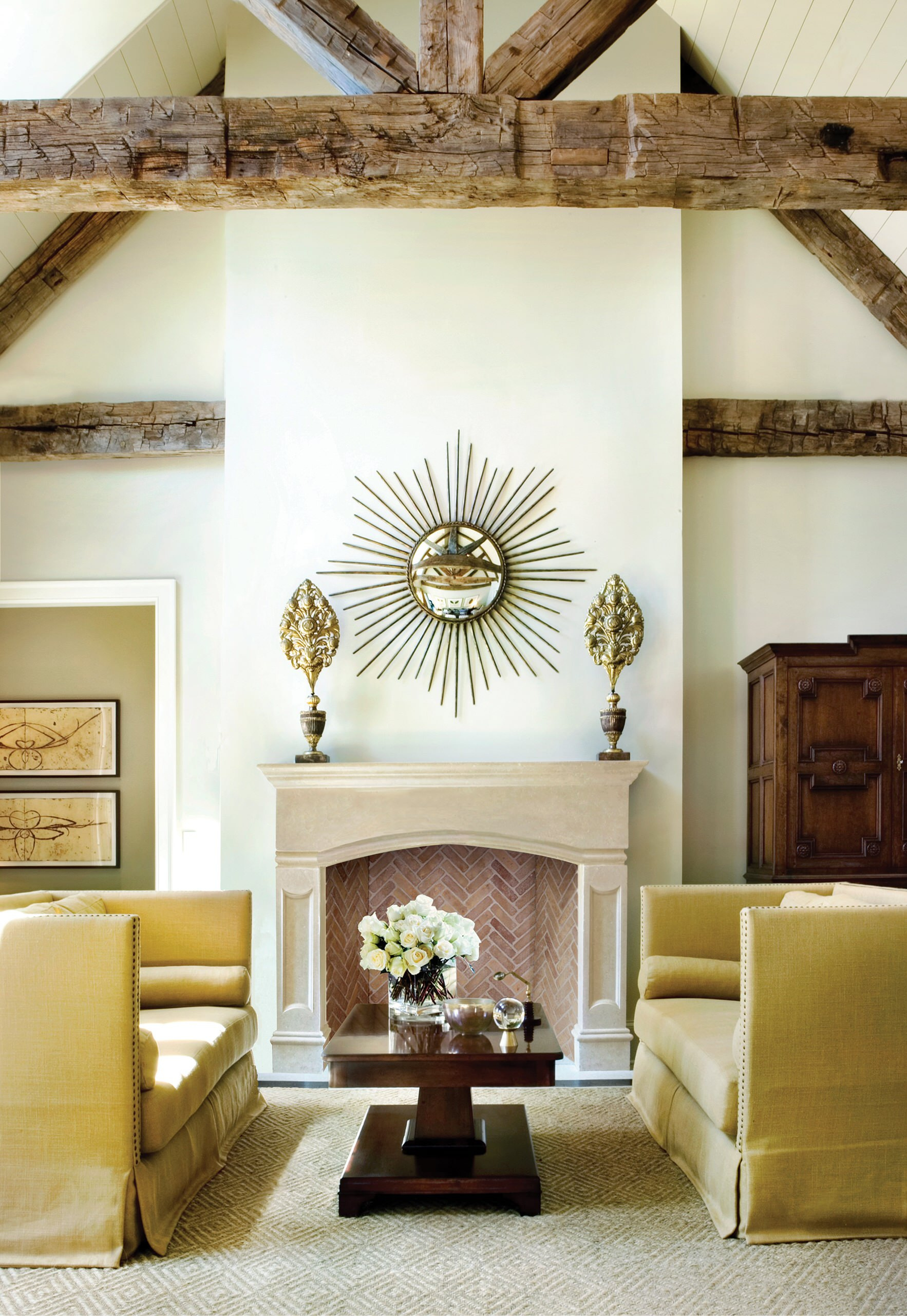 Фотоохота: 101 идея для украшения камина