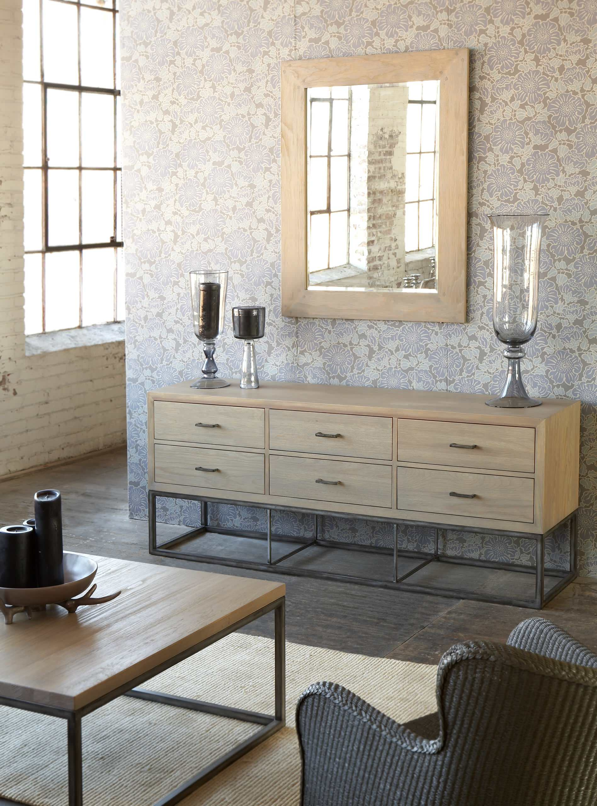 Пора цветения: 8 причин выбрать обои в цветочек