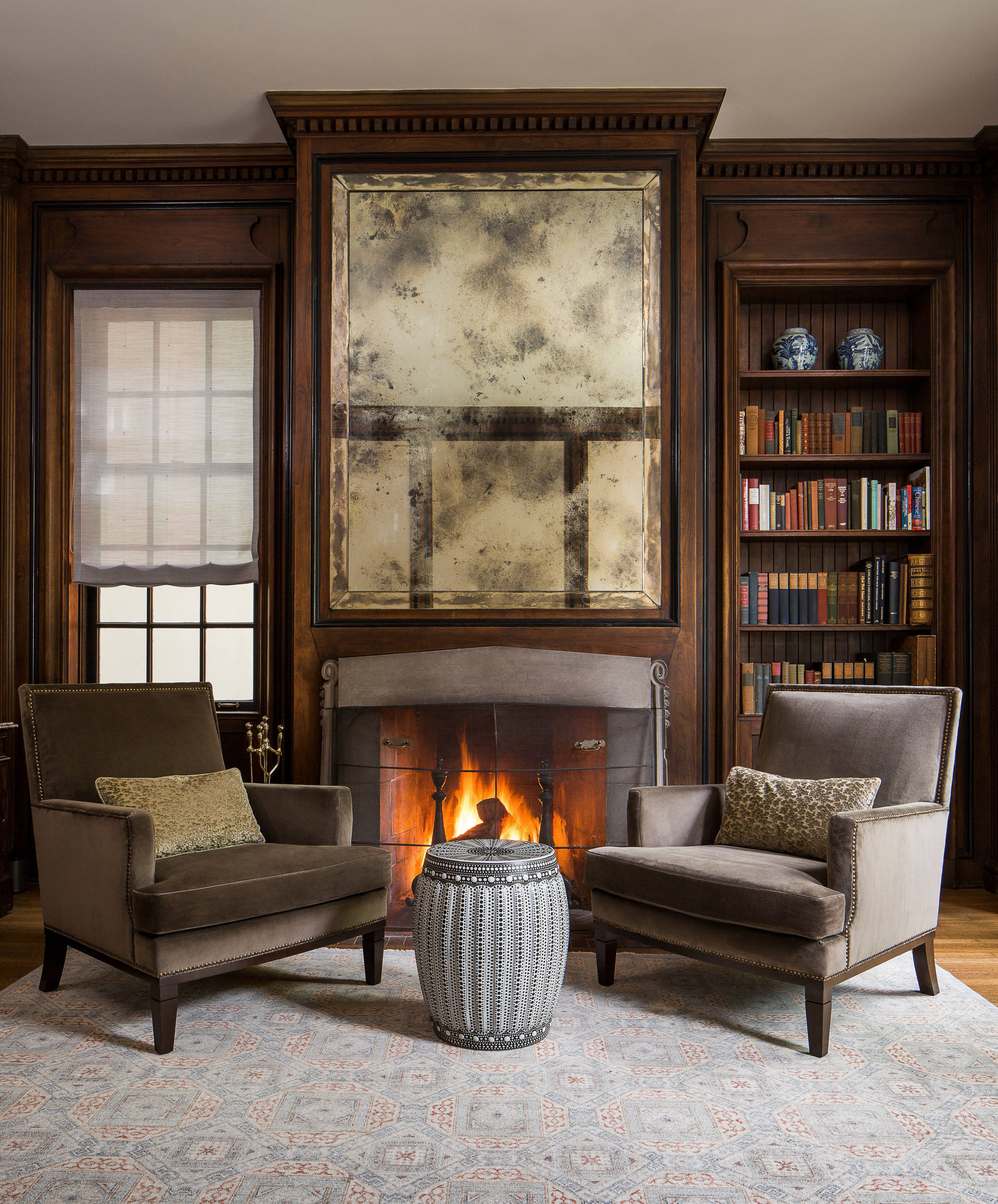 Есть вопрос: Зачем камину стекло