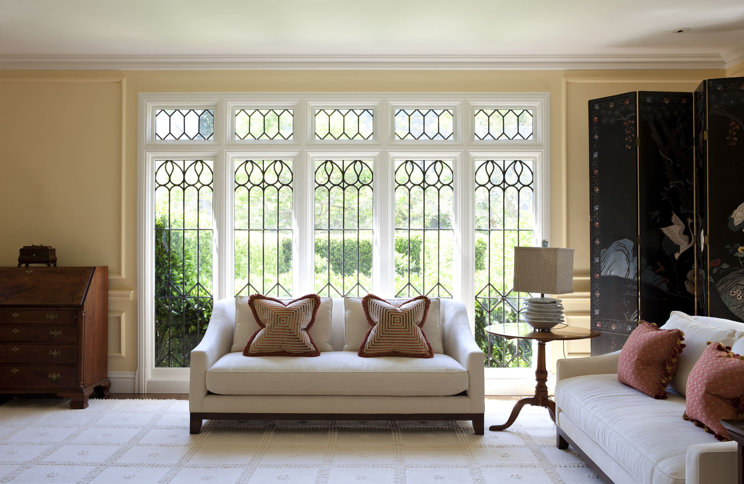 Конструкции: Как выбрать окна для загородного дома