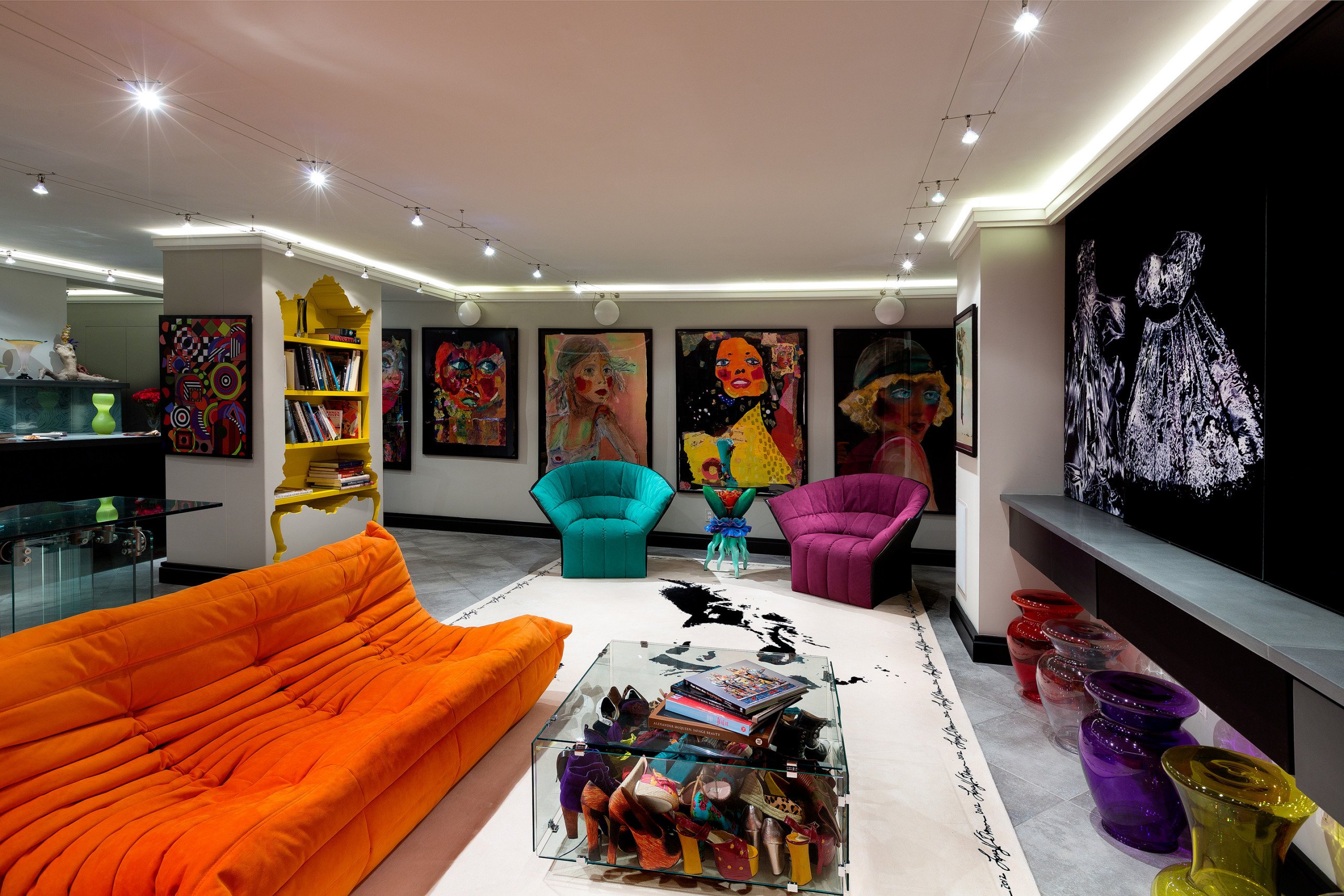 Красота напоказ: Яркие идеи хранения вещей для модниц и модников