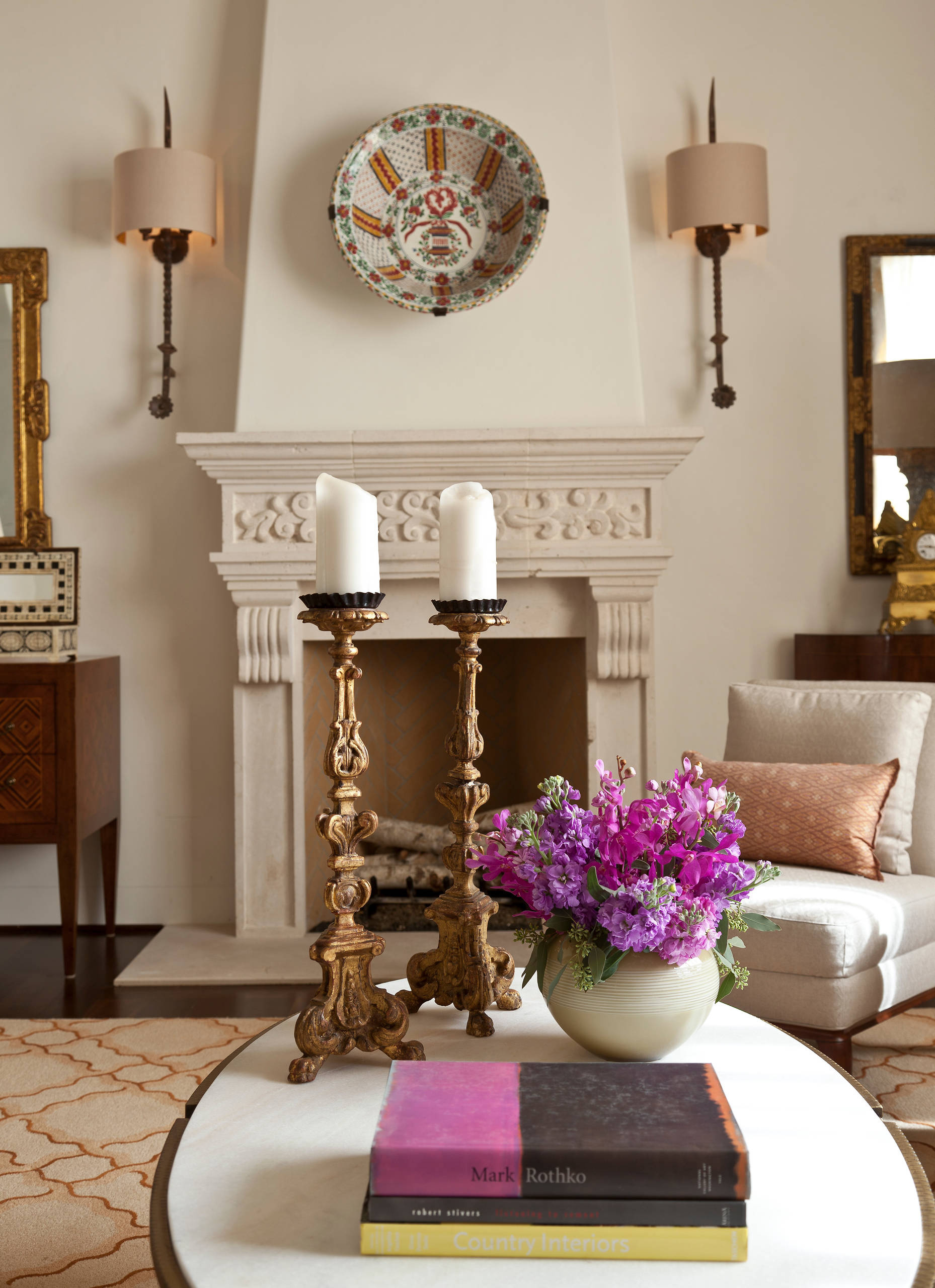 Фотоохота: 101 идея для украшения камина