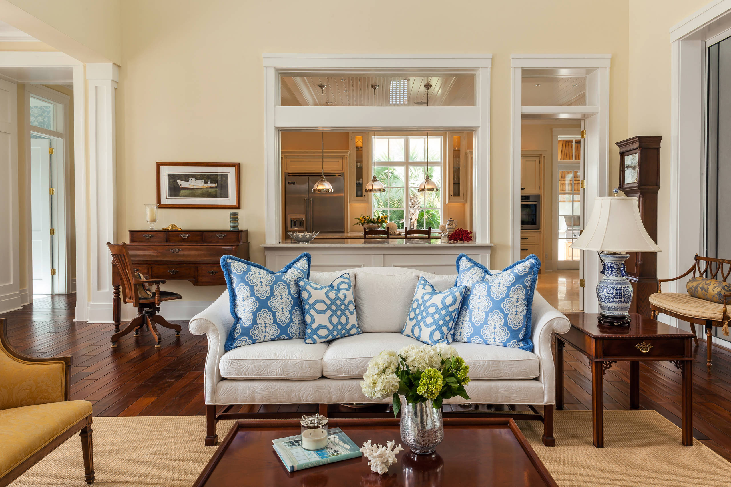 Раздаточное окно: Атавизм или новая тенденция?