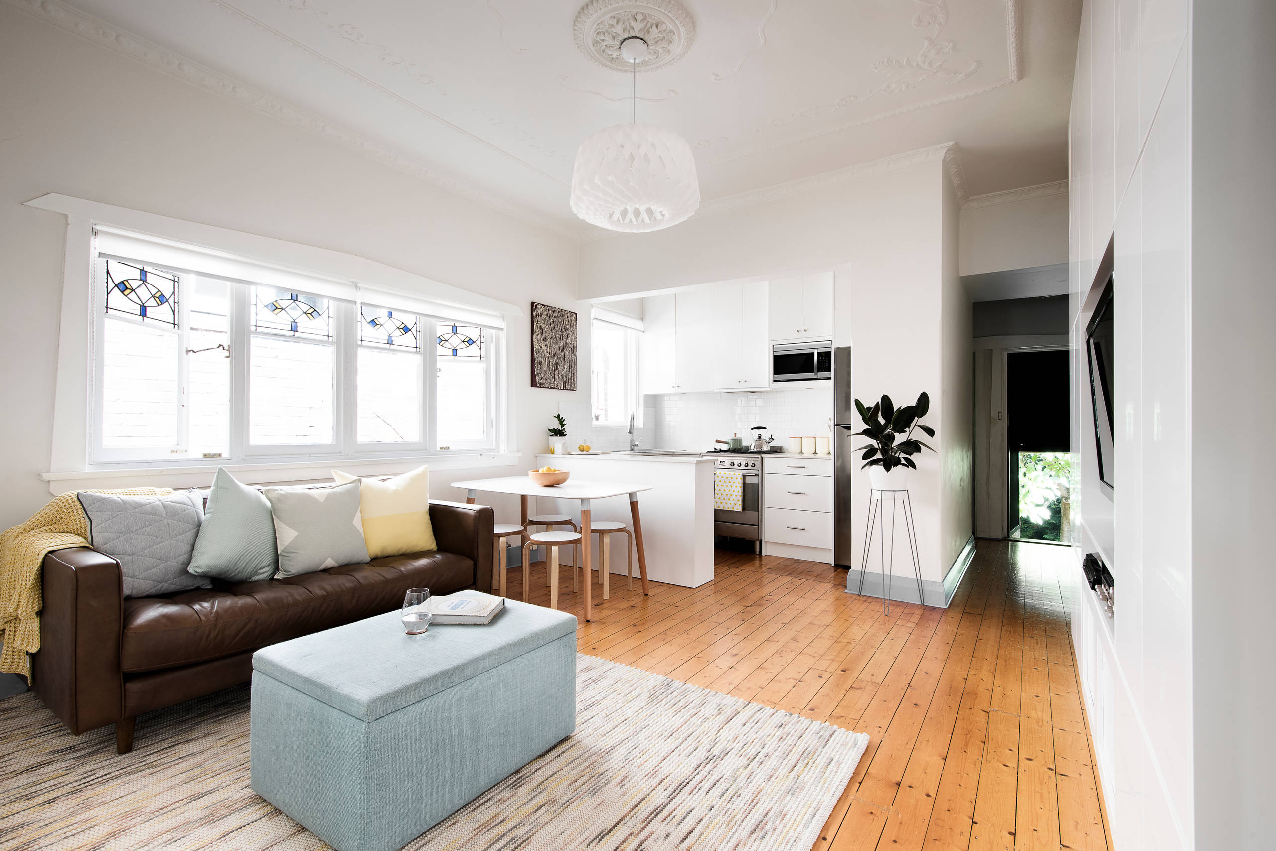 Работа по совместительству: Как объединить кухню и гостиную