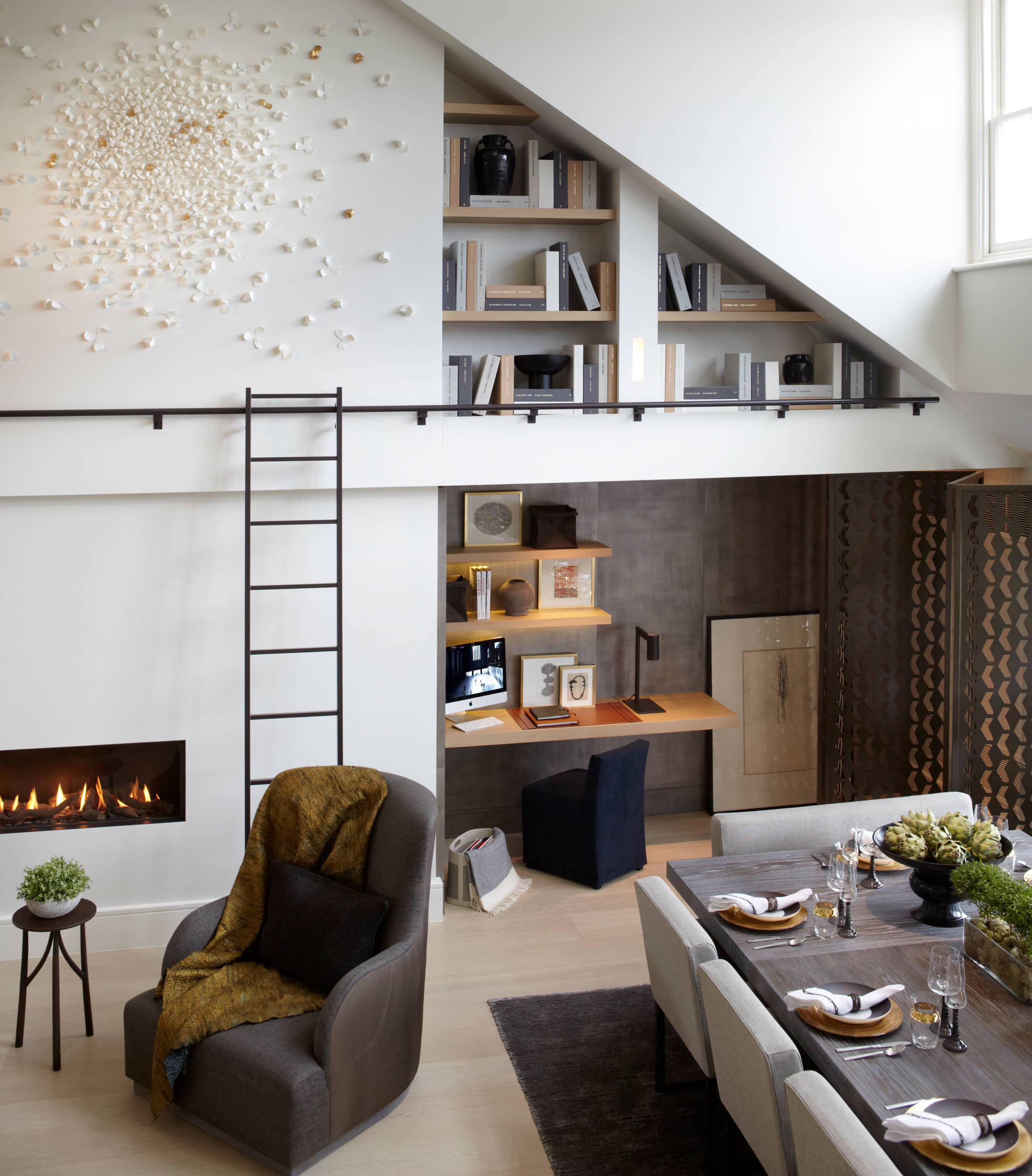 С миру по идее: Как удобно расставить книги в квартире?