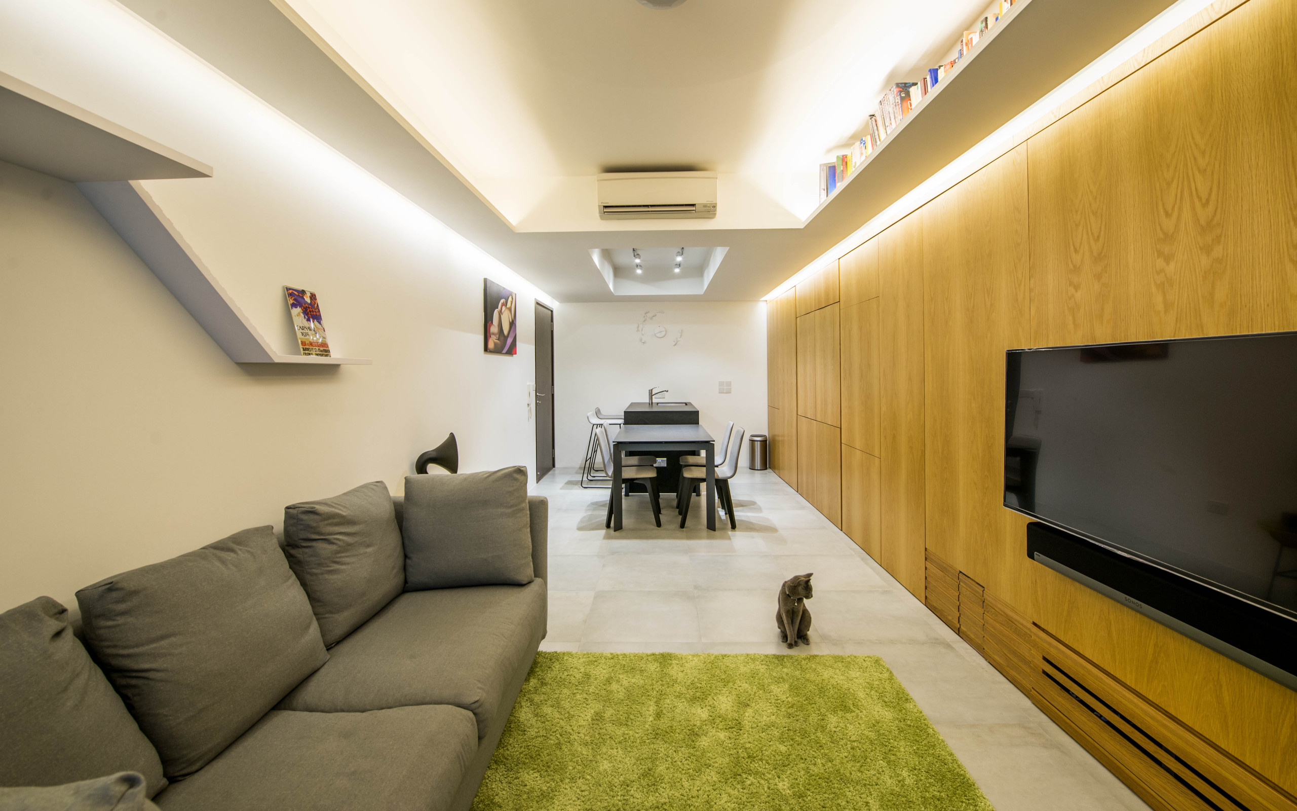 Фотоохота: 21 пример, когда кошки дизайну не помеха