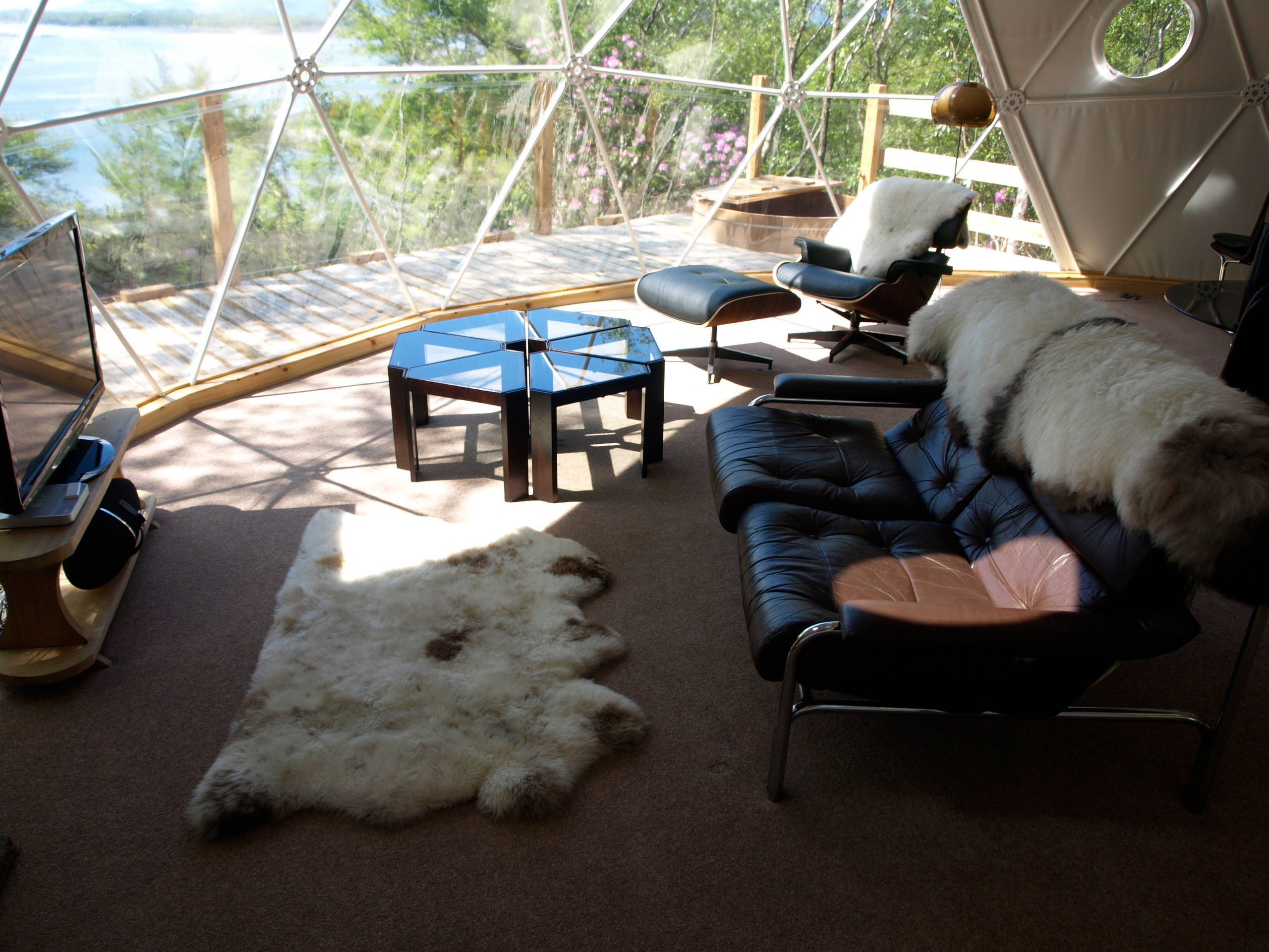 Жить в коконе: 10 проектов круглых домов из разных стран