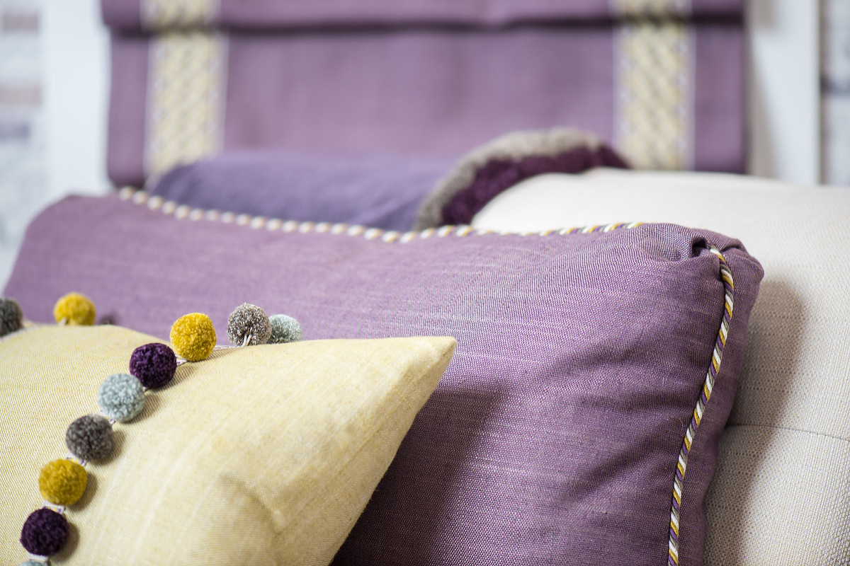 Вопрос: Как подобрать шторы к цвету обоев