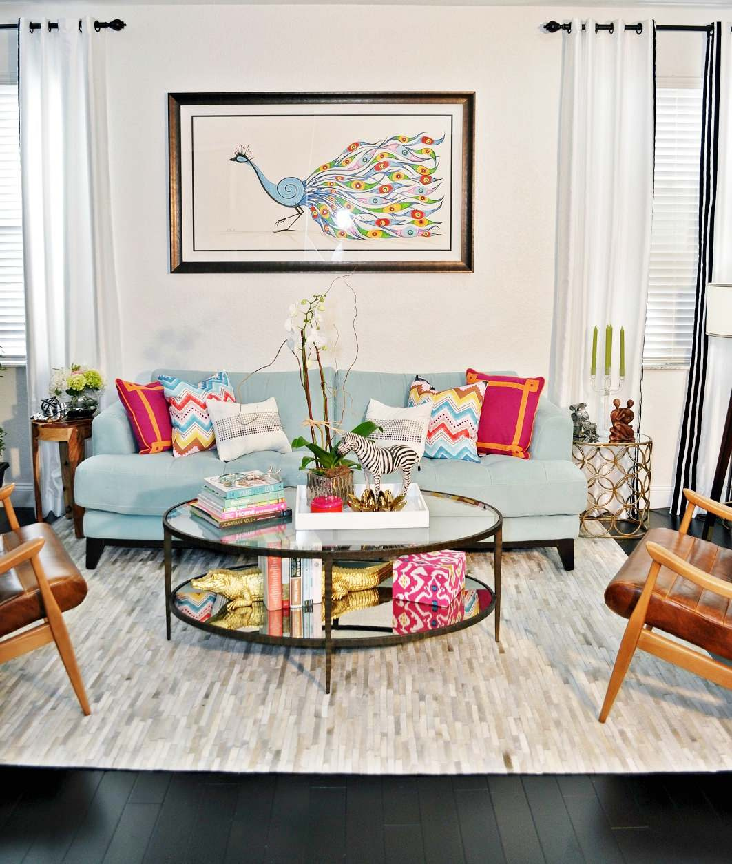 Хранение: Как использовать пространство под журнальным столиком?