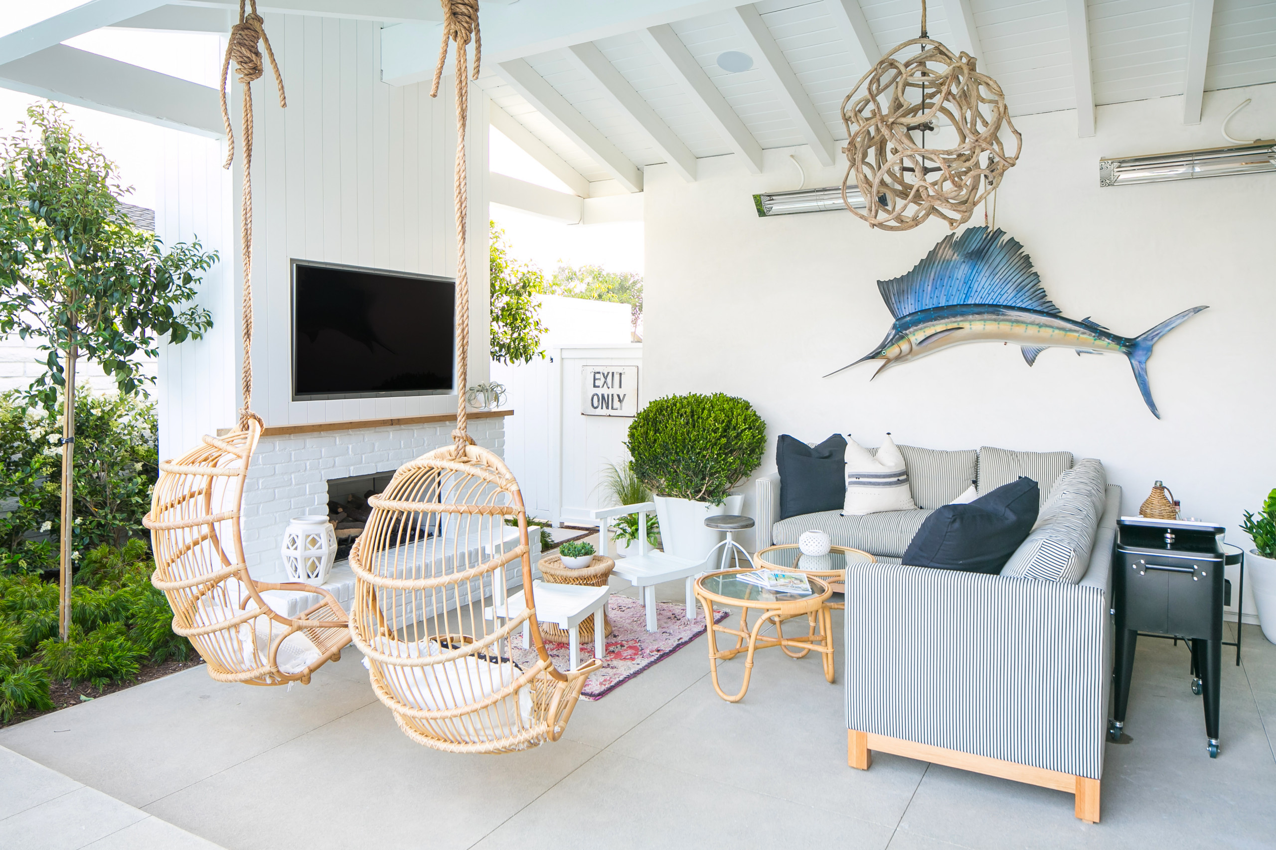 Фотоохота: Подвесное кресло в саду — 18 идей