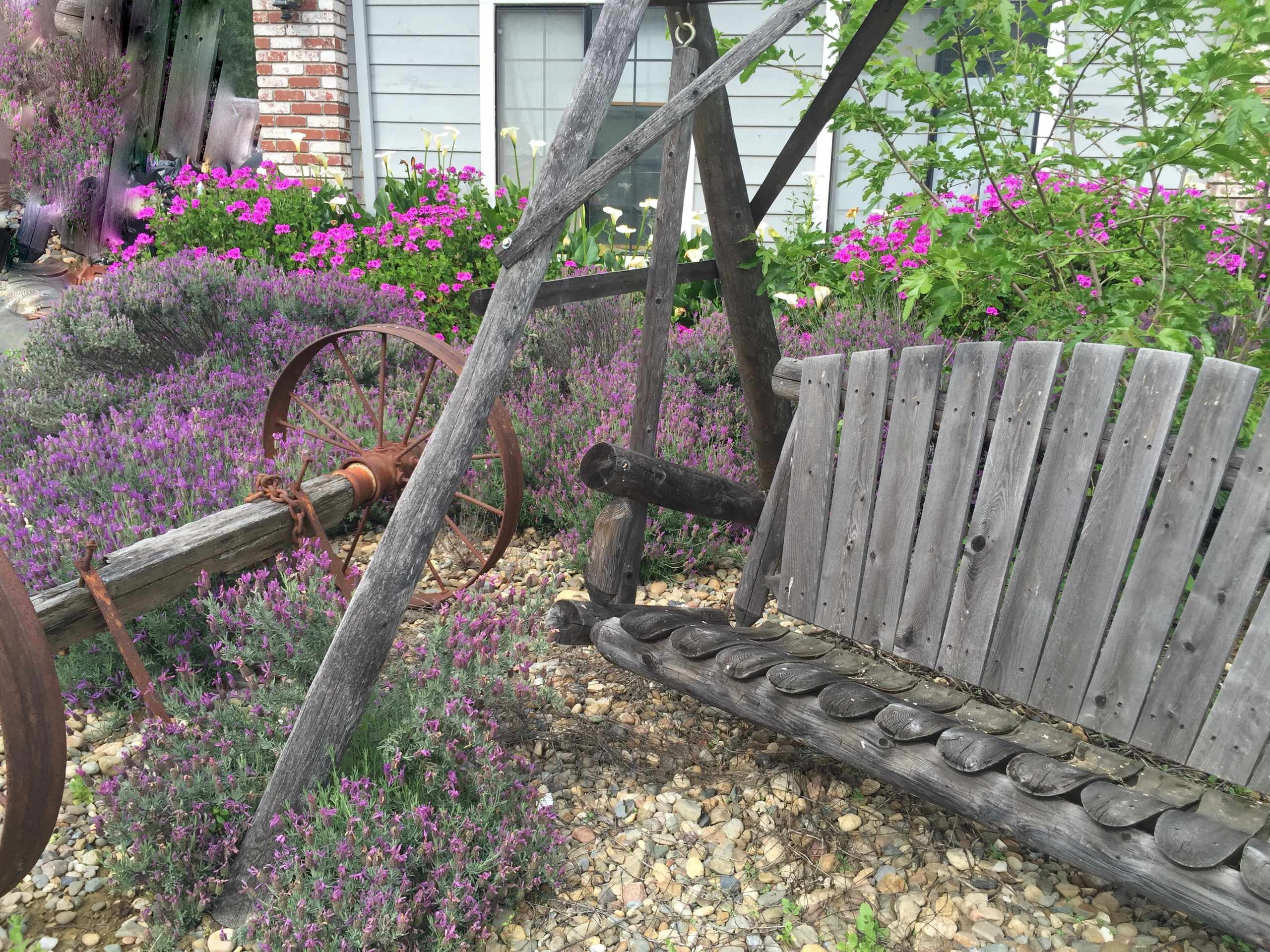 Фотоохота: 67 идей для дачных качелей