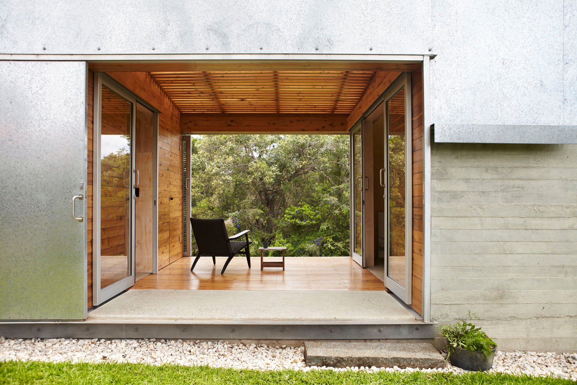 Просто фото: 15 домов со сквозным проходом