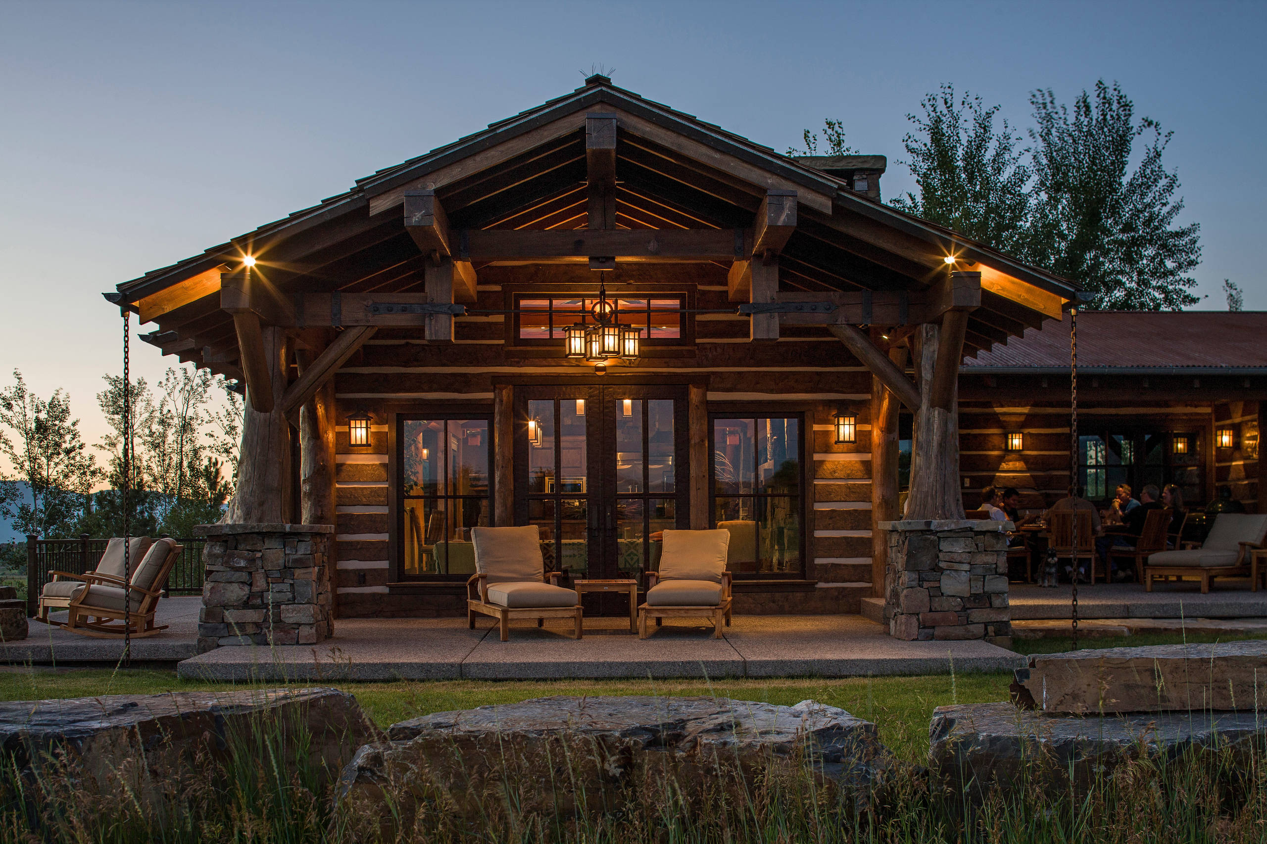 Вопрос: Какой стиль выбрать для частного дома