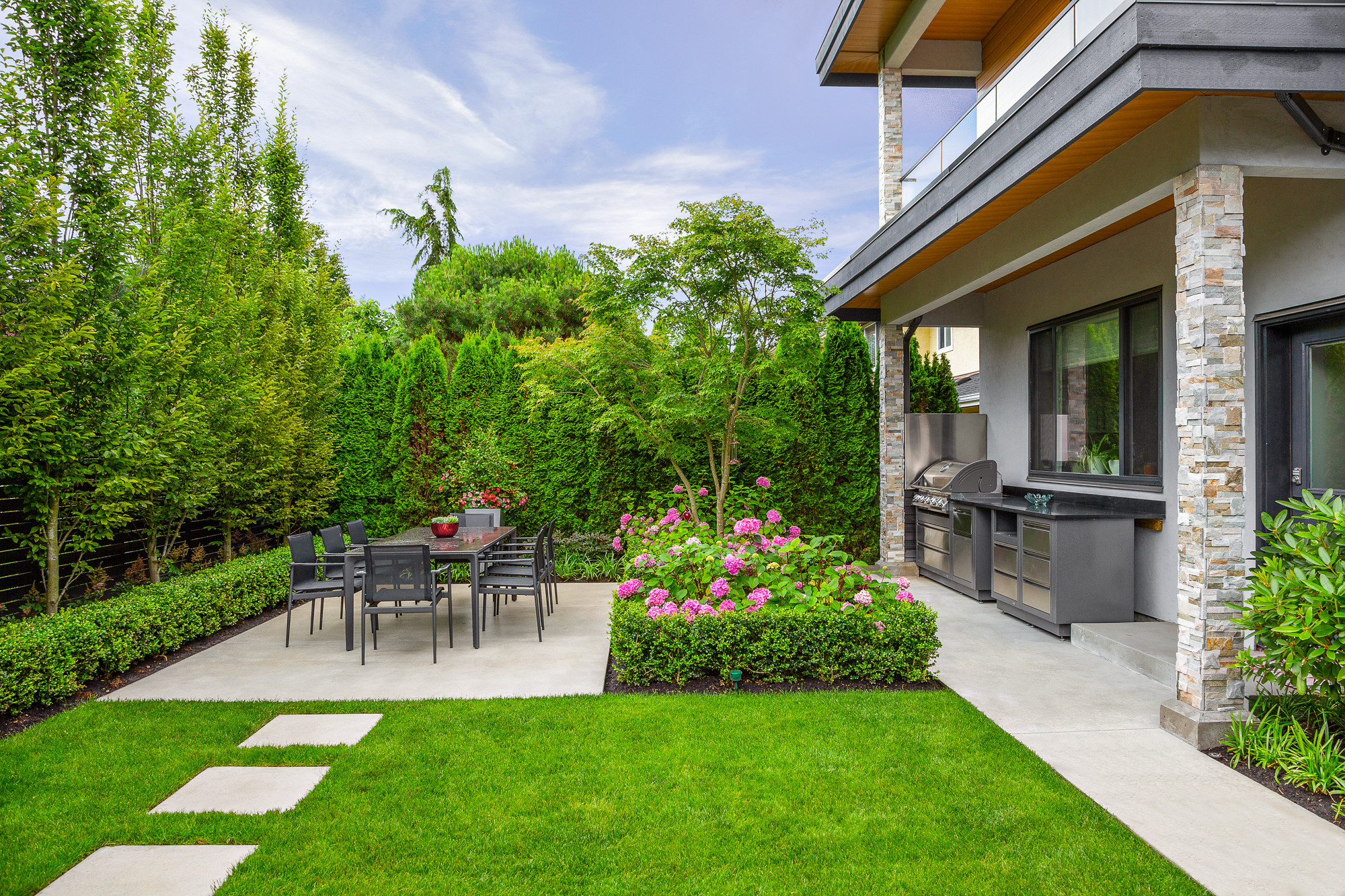 10 важных моментов при обустройстве кухни на свежем воздухе