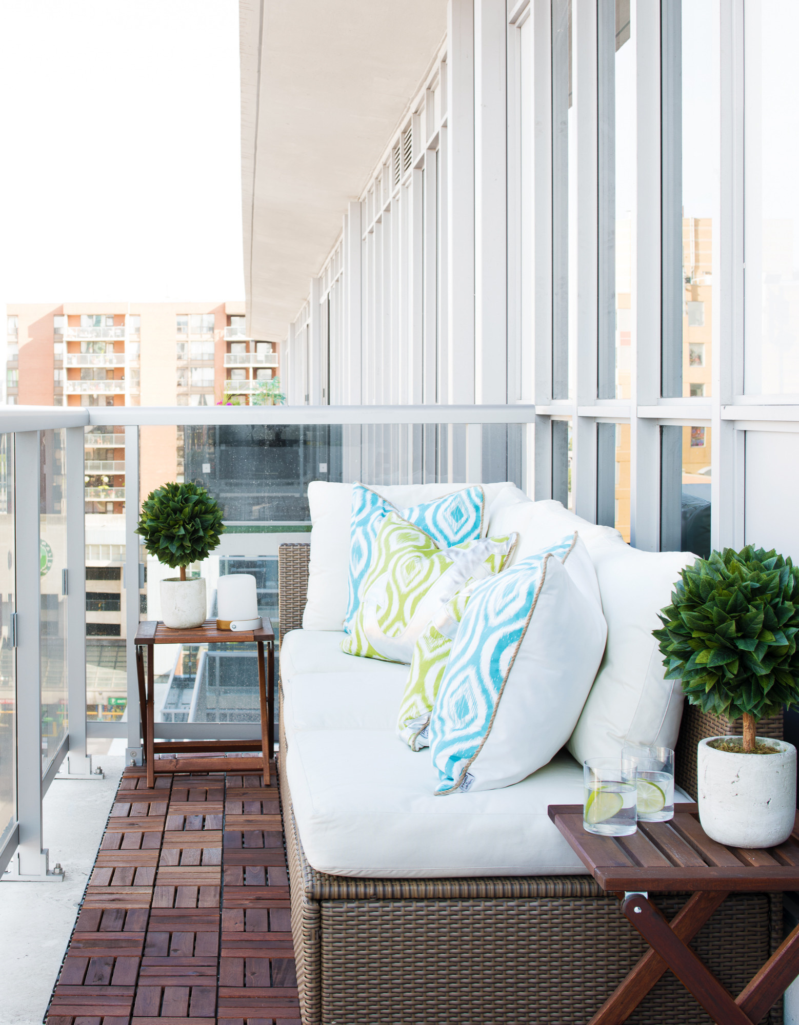 Фотоохота: 86 дизайн-идей для небольшого открытого балкончика