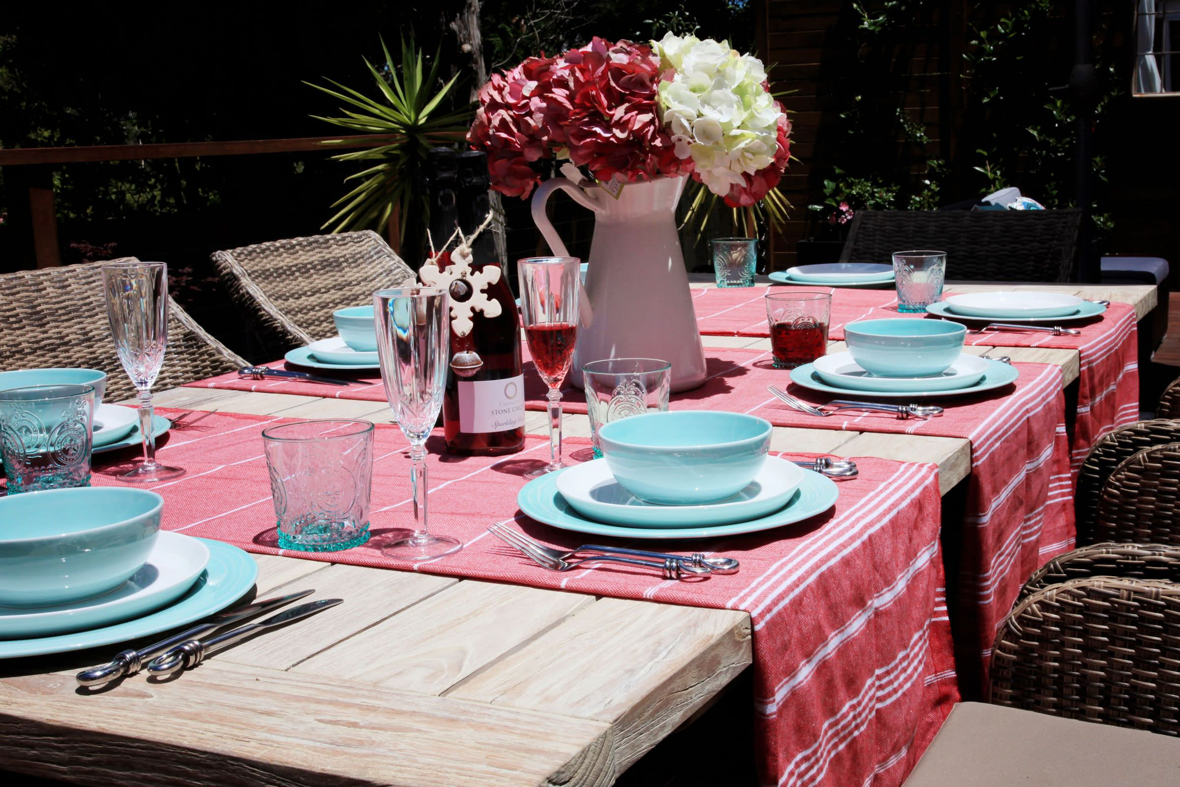 Хороший вопрос: Принято ли стелить скатерть на стол дома