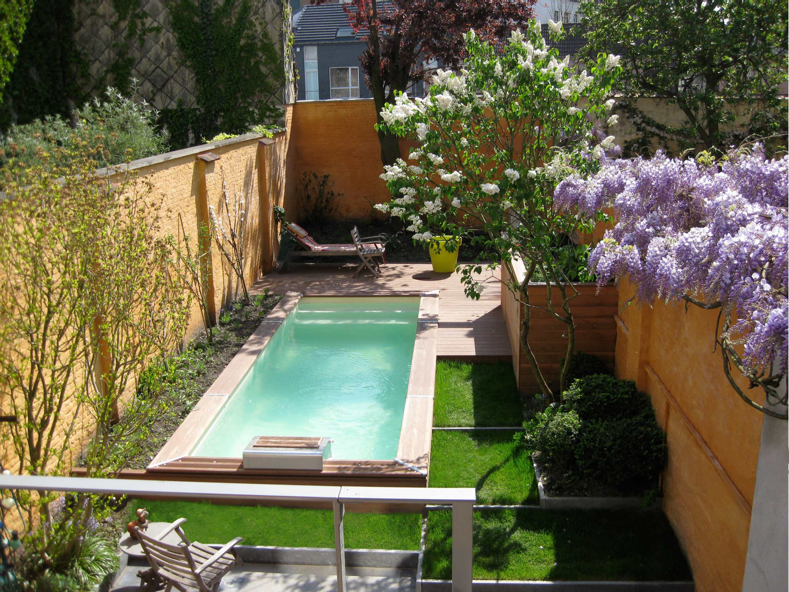 Фотоохота: 49 способов найти место бассейну на шести сотках