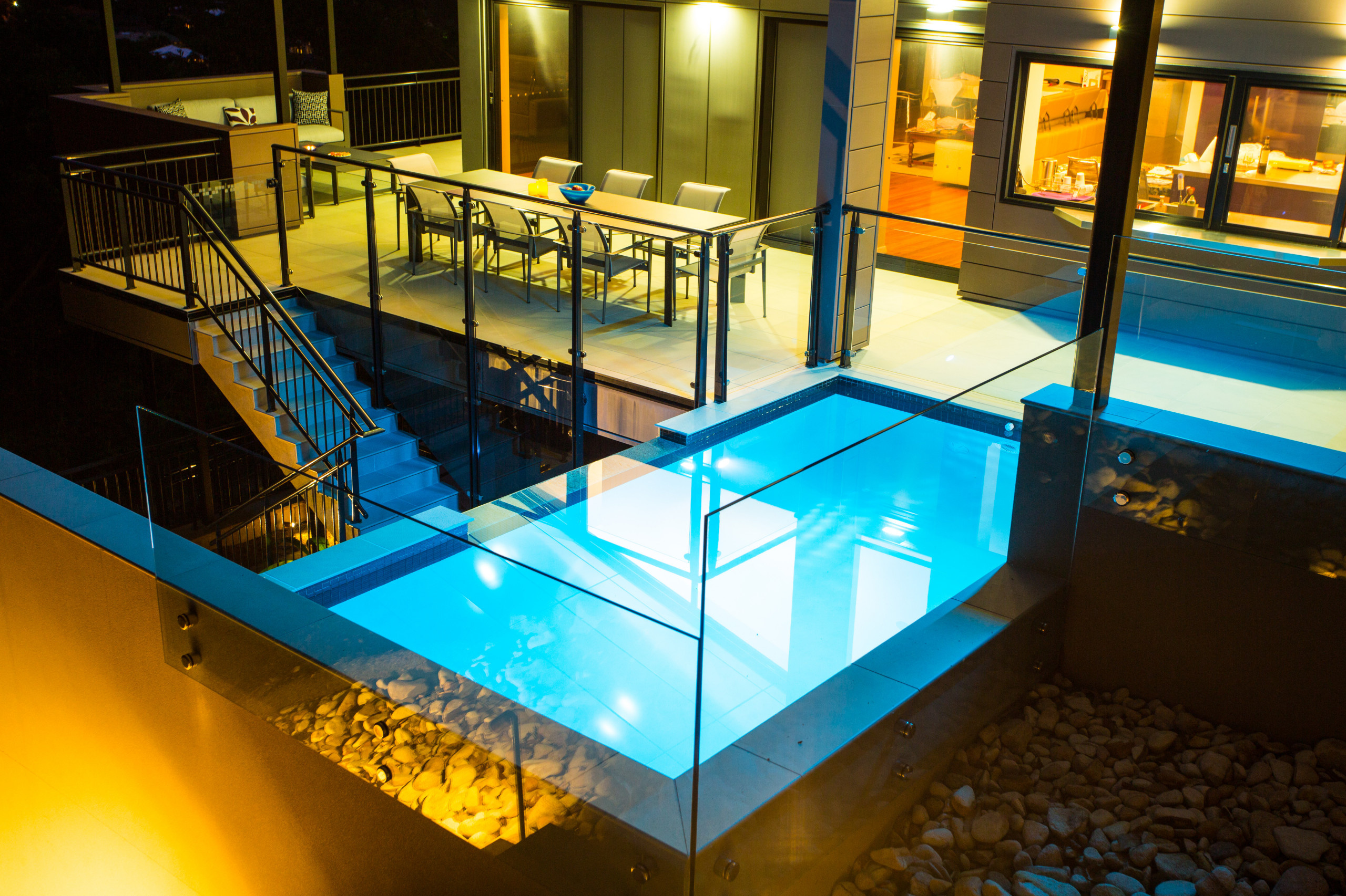 Фотоохота: 49 способов найти место бассейну на шести сотках