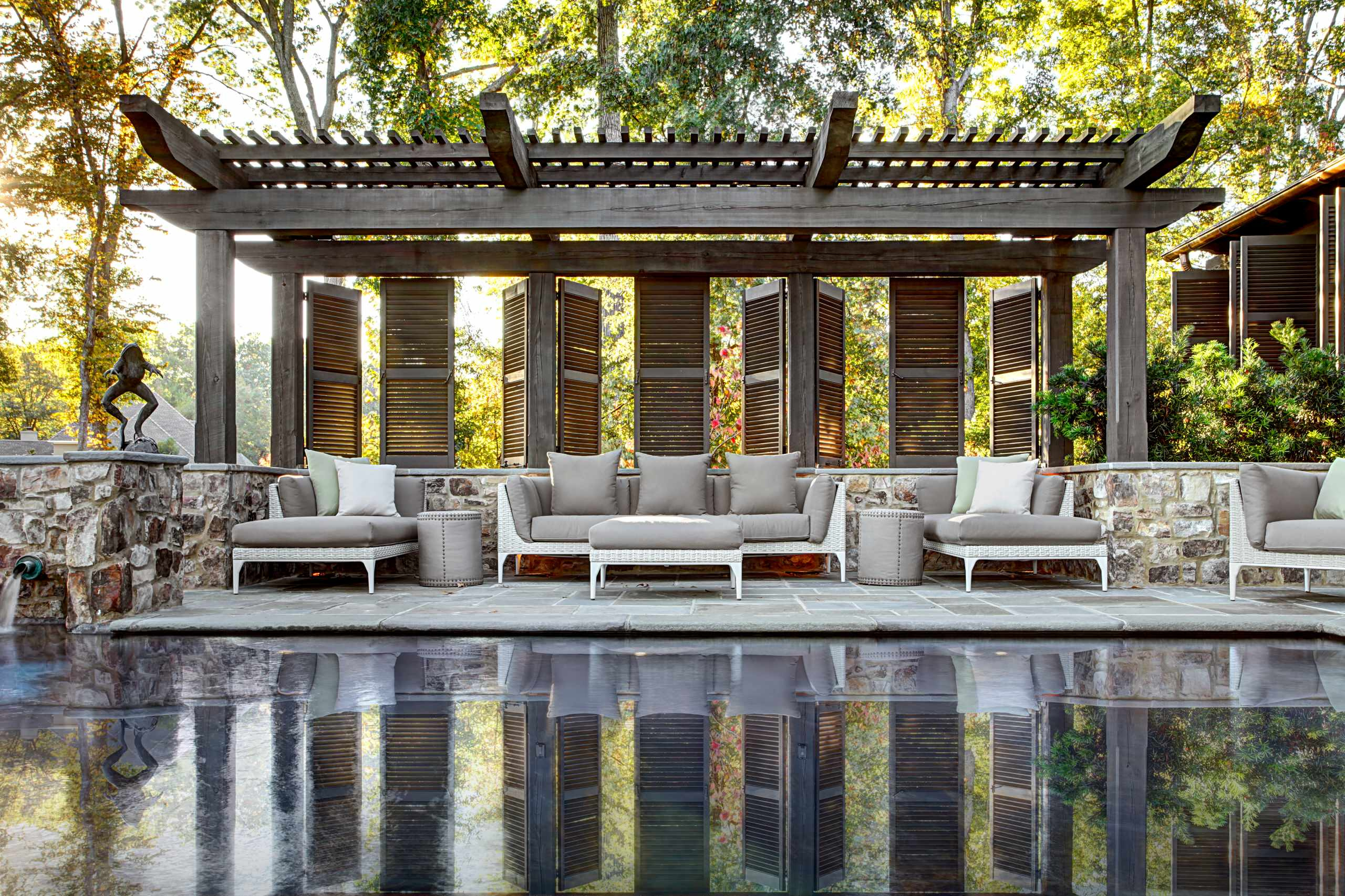 Просто фото: 16 пергол, которые украсят сад