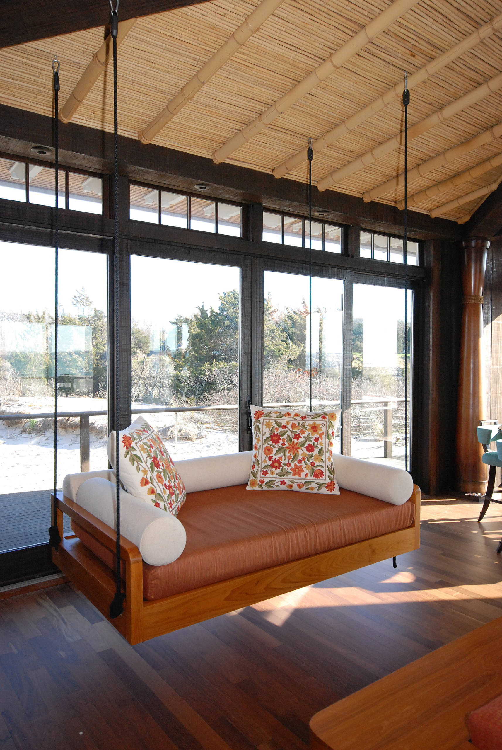 Фотоохота: 67 идей для дачных качелей