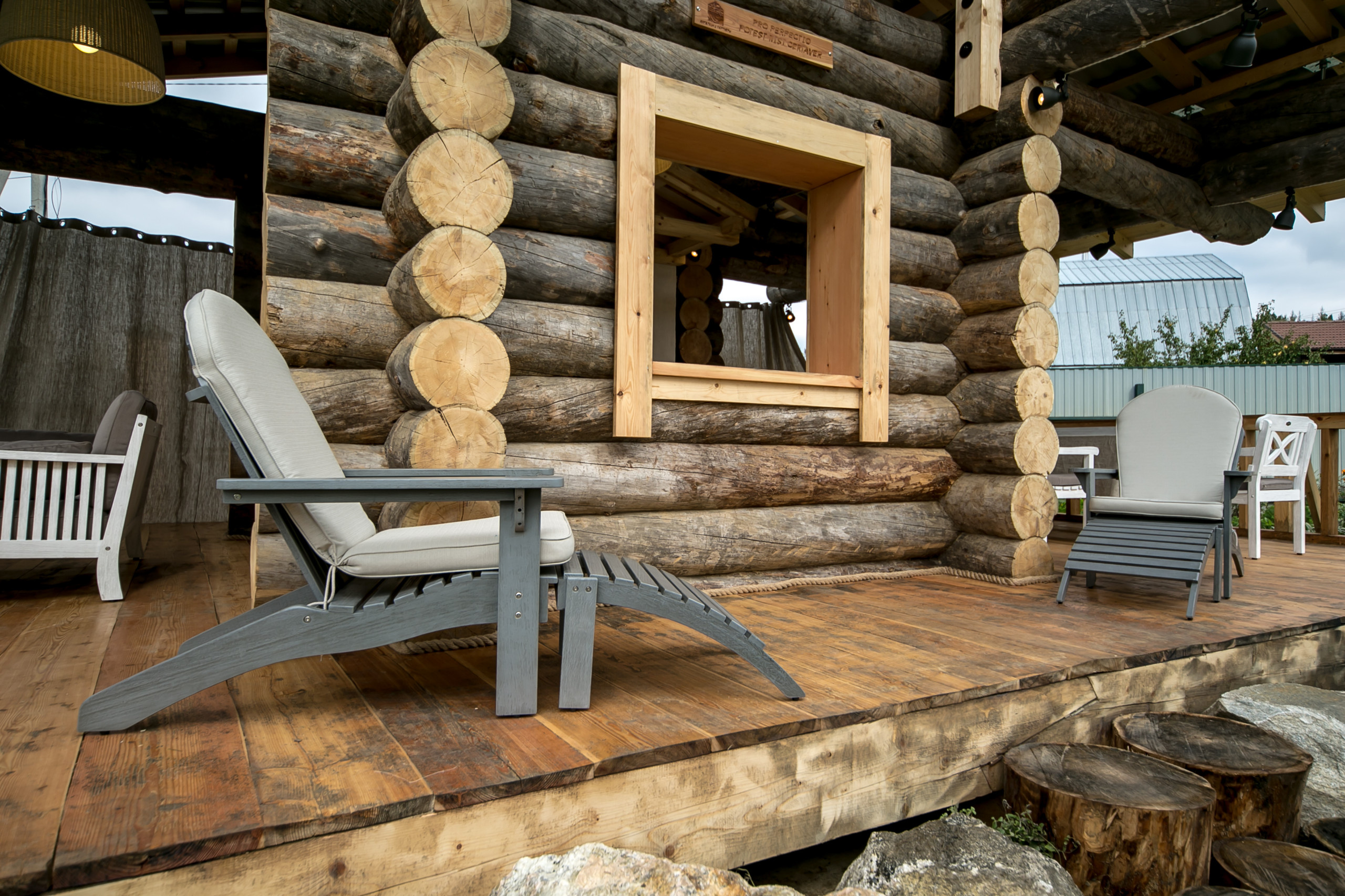 Проект недели: Парящая терраса-беседка из седой карельской сосны