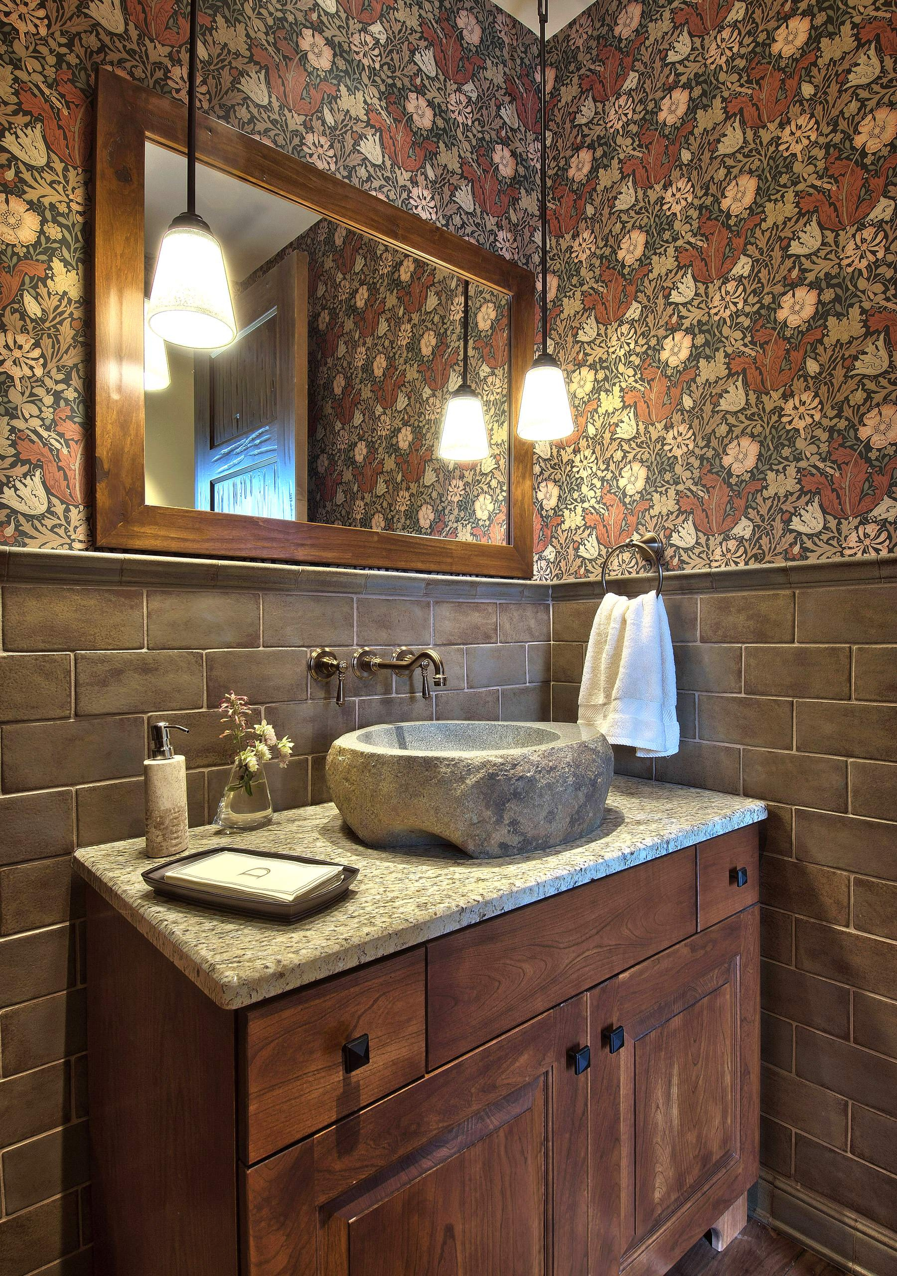 Хороший вопрос: Как выбрать обои в цветочек