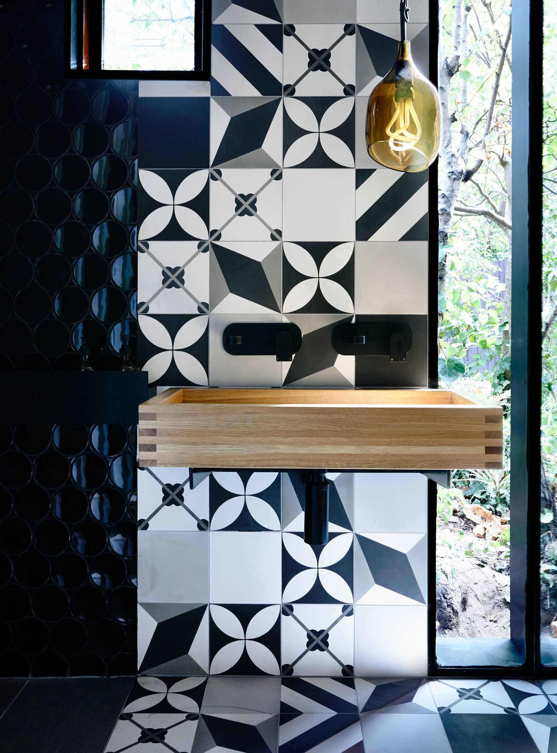 Фотоохоота: 101 эффектный умывальник для тех, кто готов к экспериментам