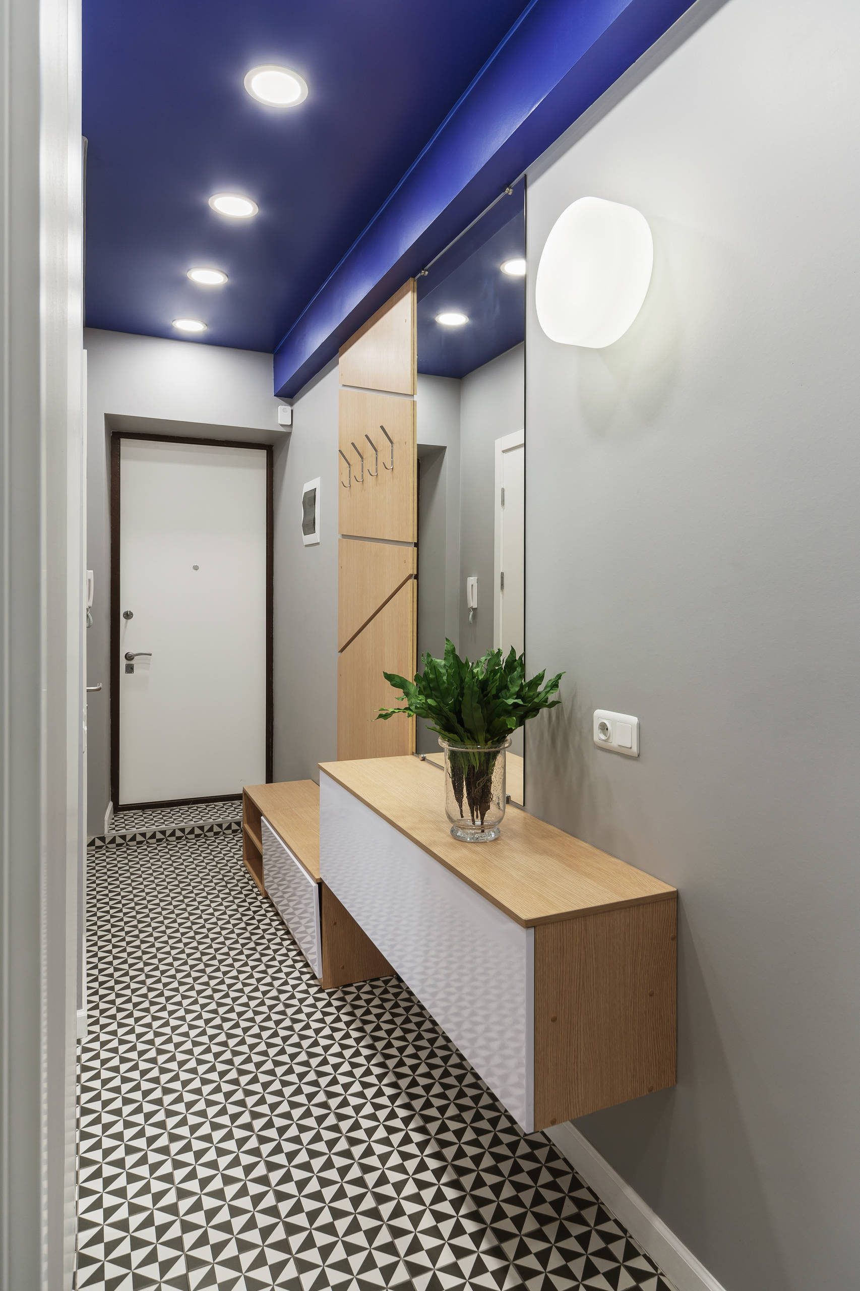 Houzz тур: Квартира в Екатеринбурге для хозяйки 196 см ростом